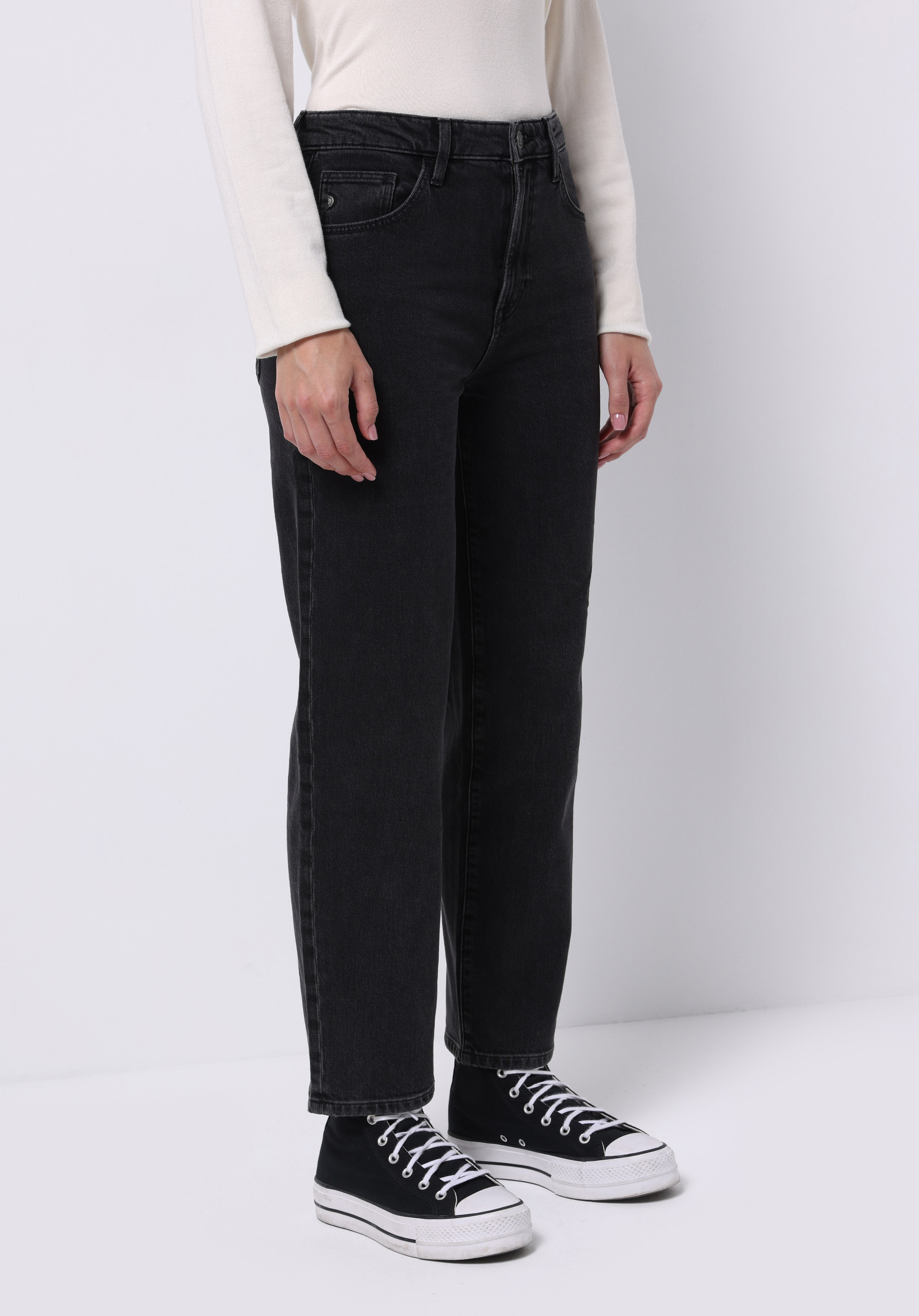 Straight Fit Yüksek Bel Düz Paça Kadın Siyah Jean Pantolon