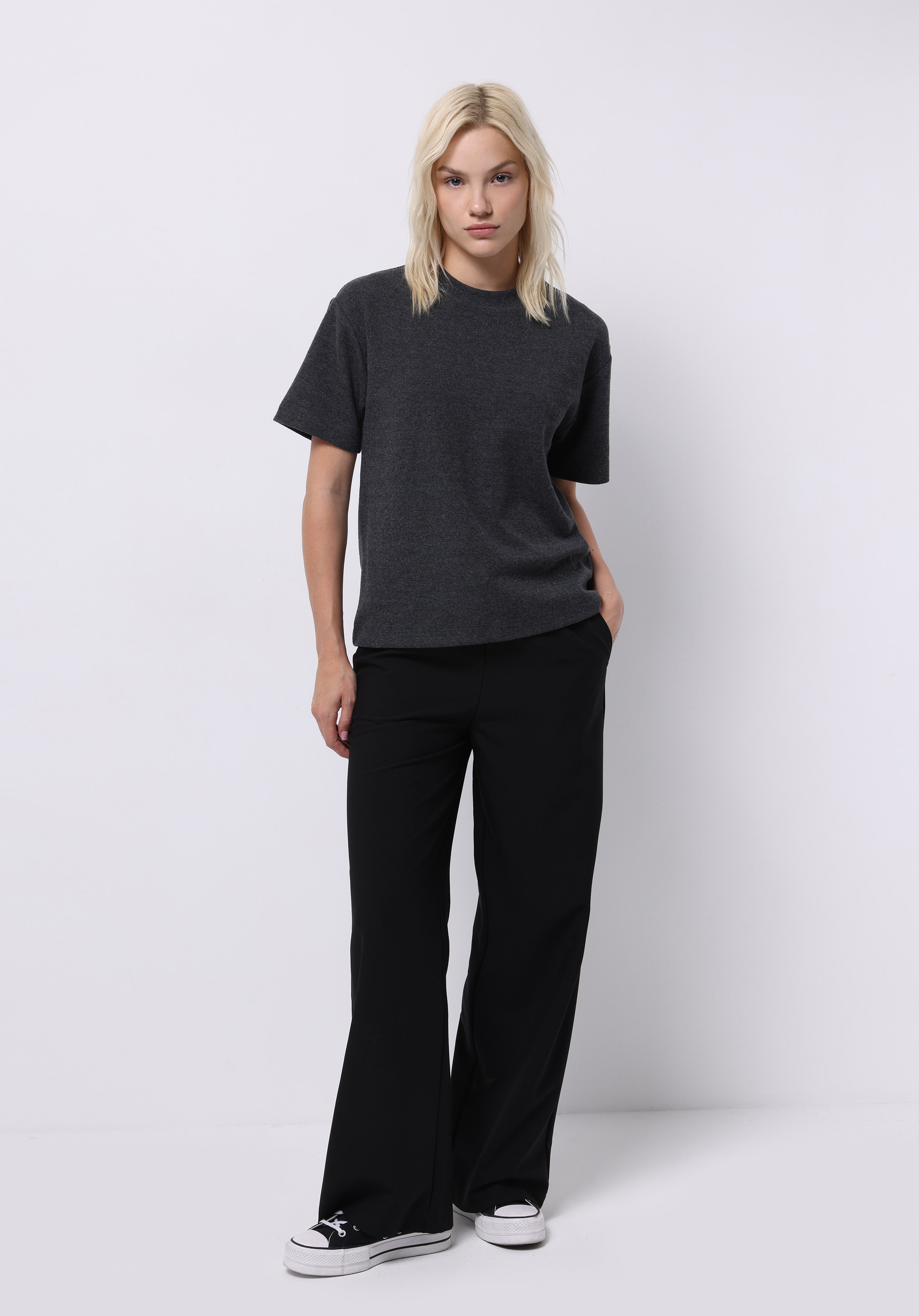 Regular Fit Yuvarlak Yaka Düz Kadın Gri Kısa Kol Tişört