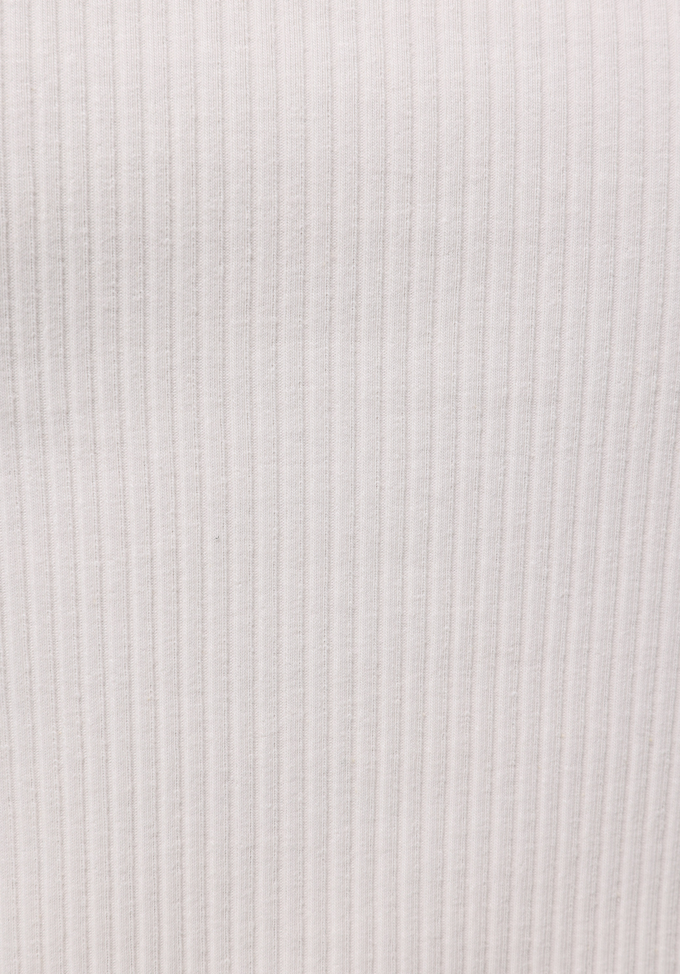 Slim Fit Yarım Balıkçı Yaka Düz Kadın Beyaz Tişört