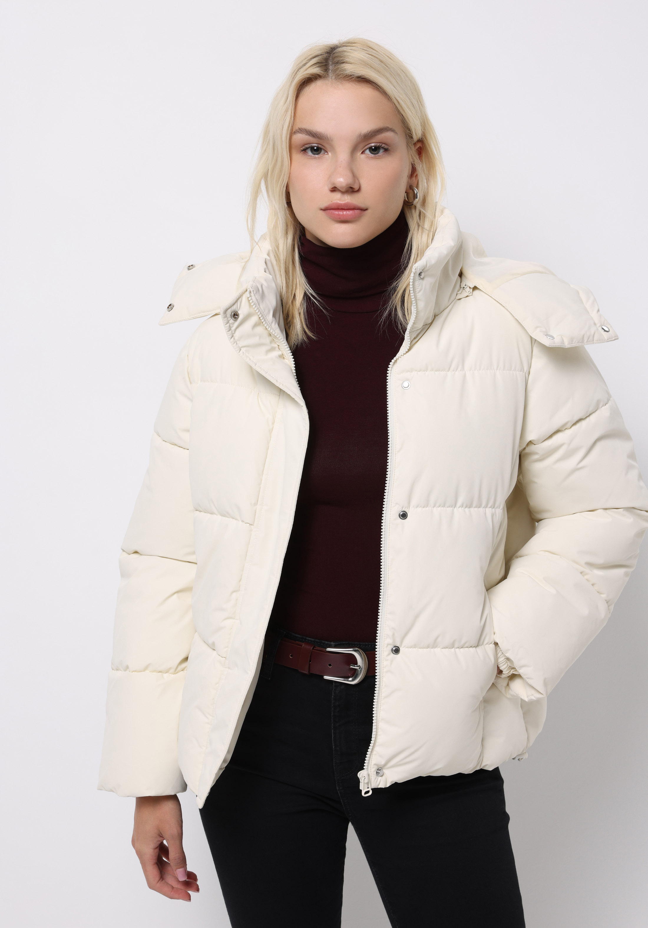 Regular Fit Kapüşonlu Fermuarlı Astarlı Çıkarılabilir Kapüşonlu Kadın Ekru Mont