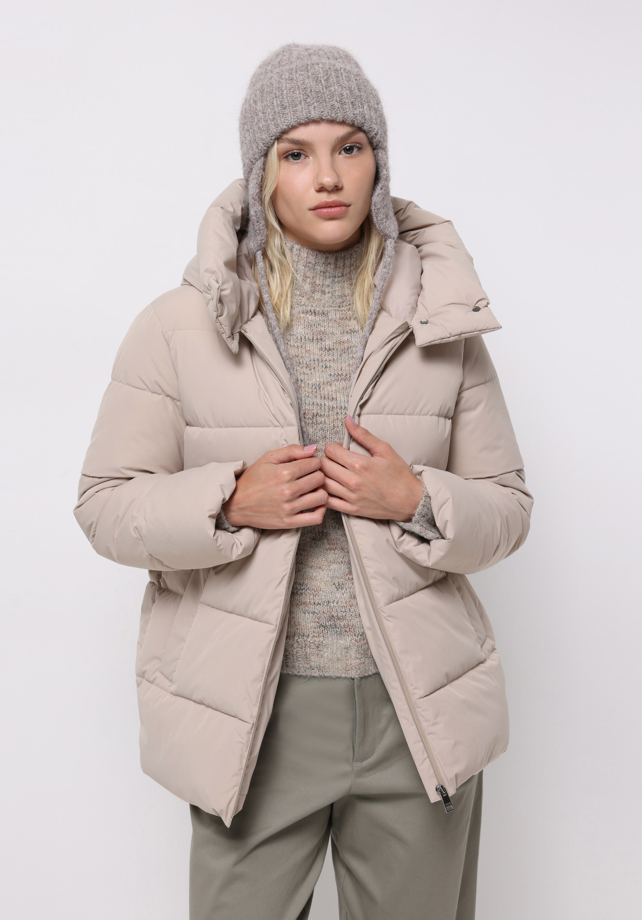 Regular Fit Kapüşonlu Fermuarlı Astarlı Suya Dayanıklı Kadın Bej Mont