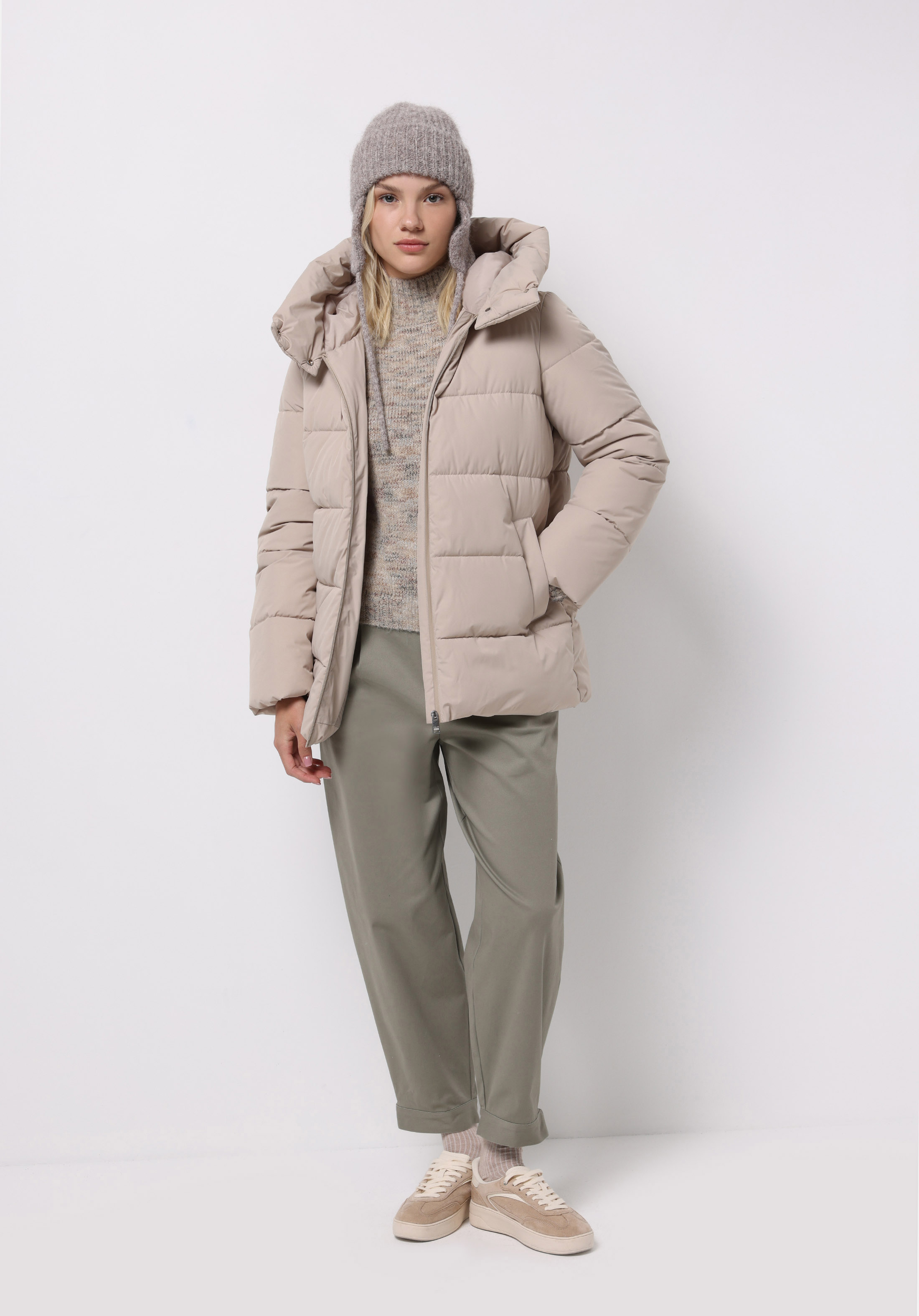 Regular Fit Kapüşonlu Fermuarlı Astarlı Suya Dayanıklı Kadın Bej Mont