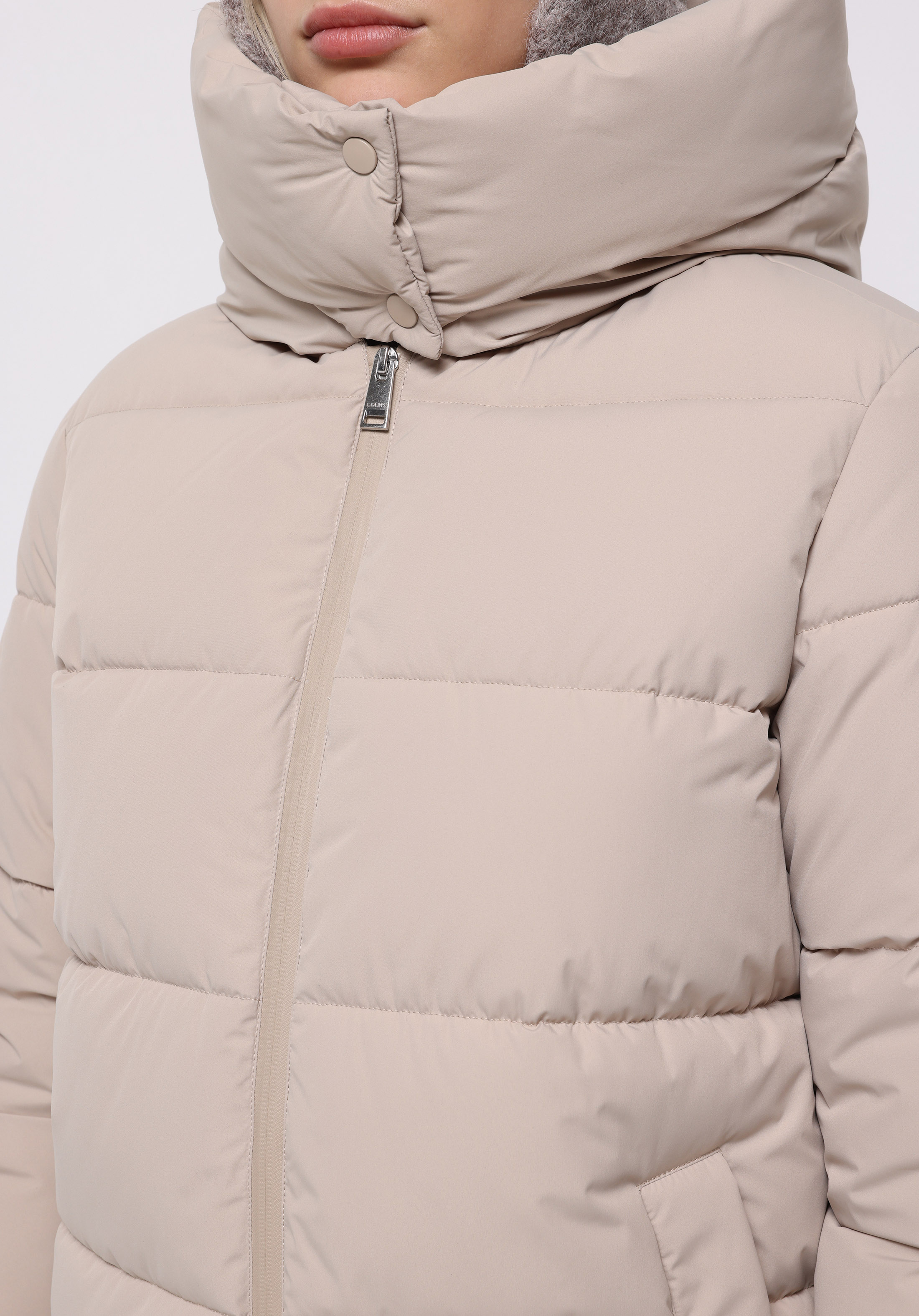Regular Fit Kapüşonlu Fermuarlı Astarlı Suya Dayanıklı Kadın Bej Mont