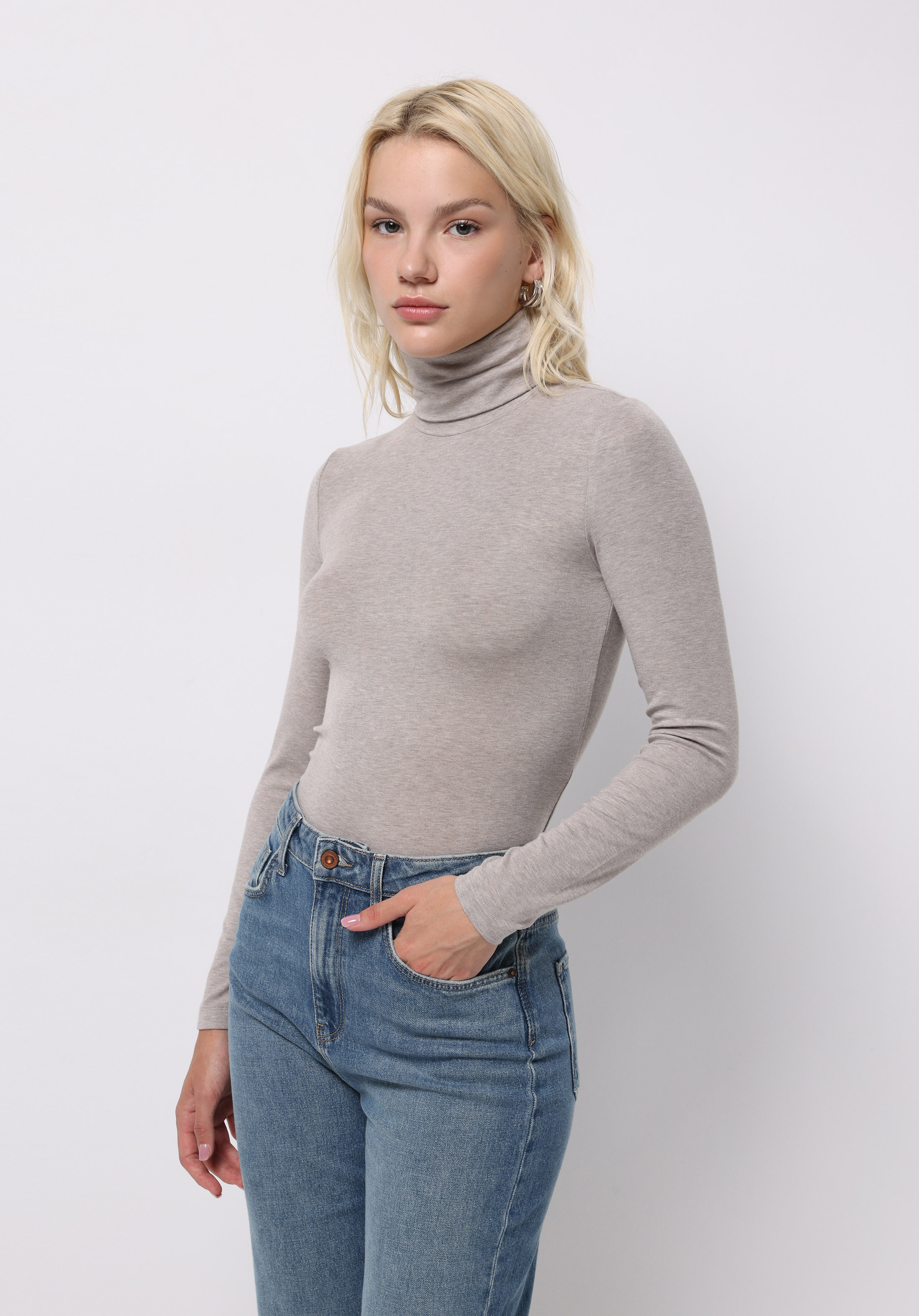 Slim Fit Balıkçı Yaka Düz Kadın Bej Uzun Kol Tişört