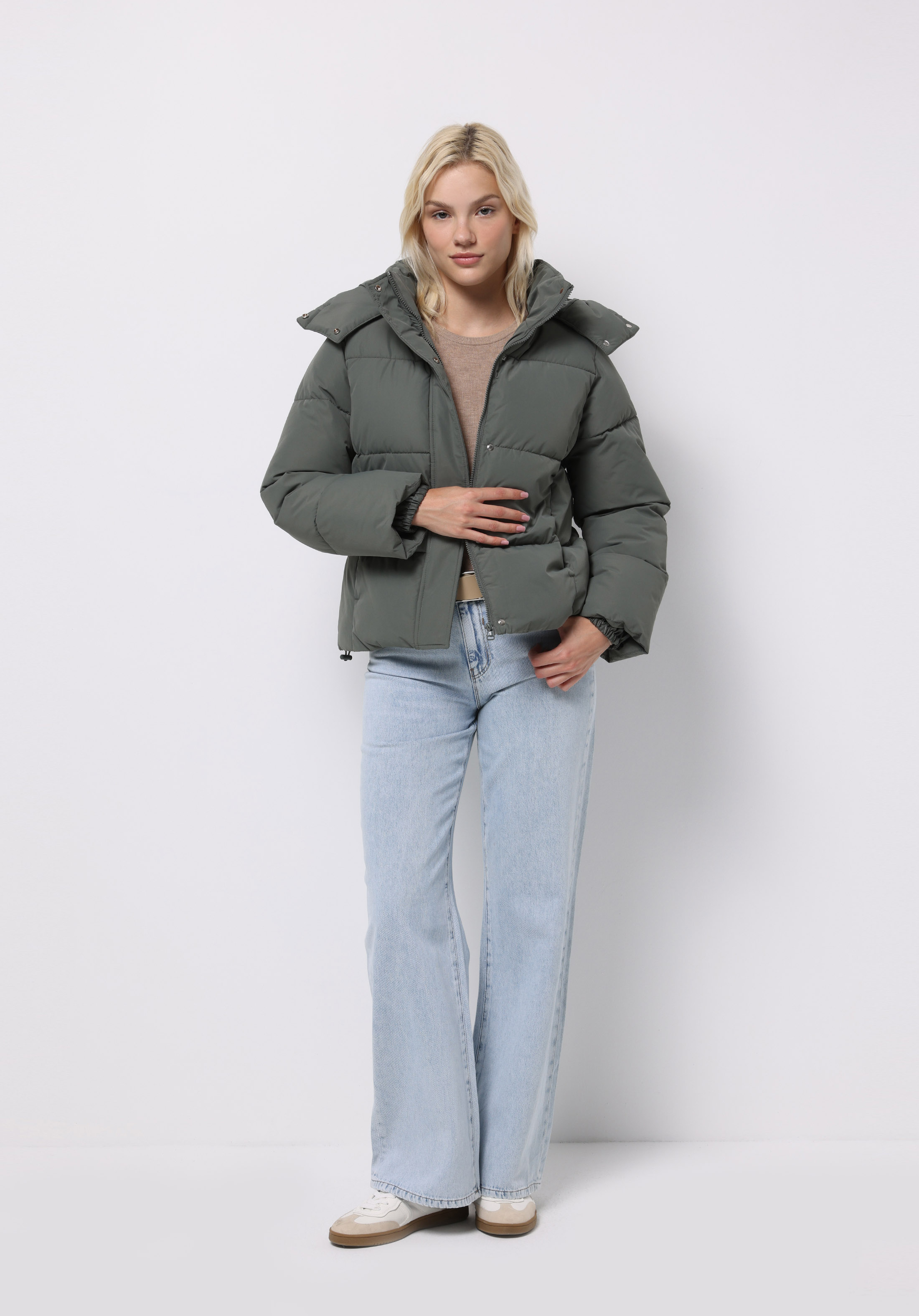 Regular Fit Kapüşonlu Fermuarlı Astarlı Çıkarılabilir Kapüşonlu Kadın Yeşil Mont