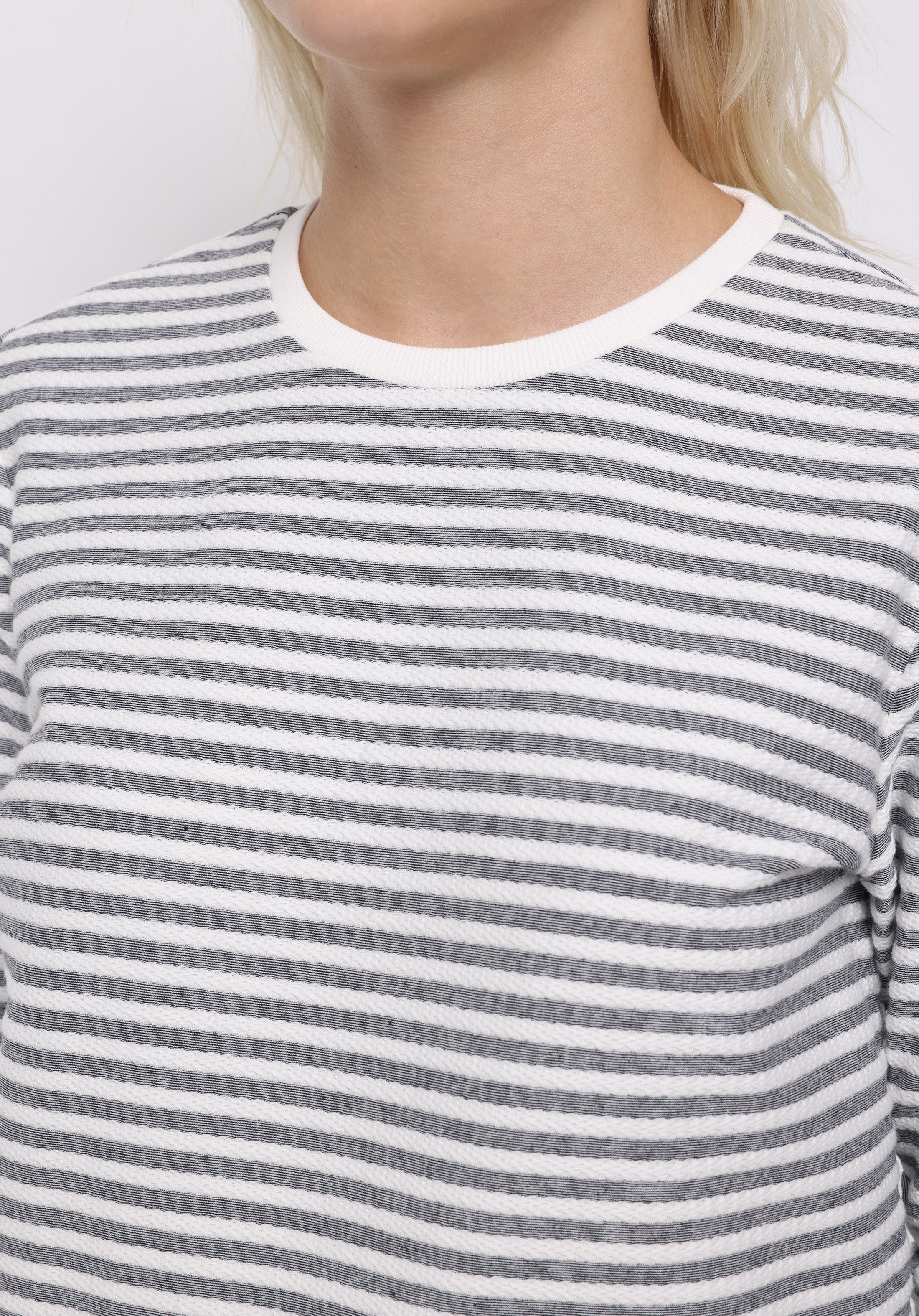 Regular Fit Yuvarlak Yaka Çizgili Kadın Beyaz ¾ Kol Tişört