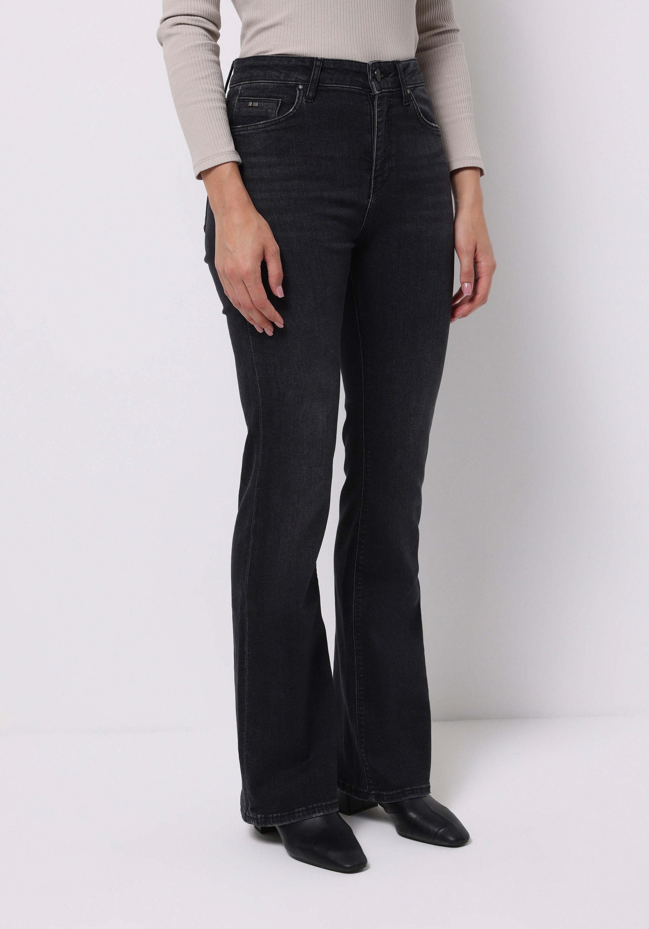 Regular Fit   Kadın Siyah Jean Pantolon