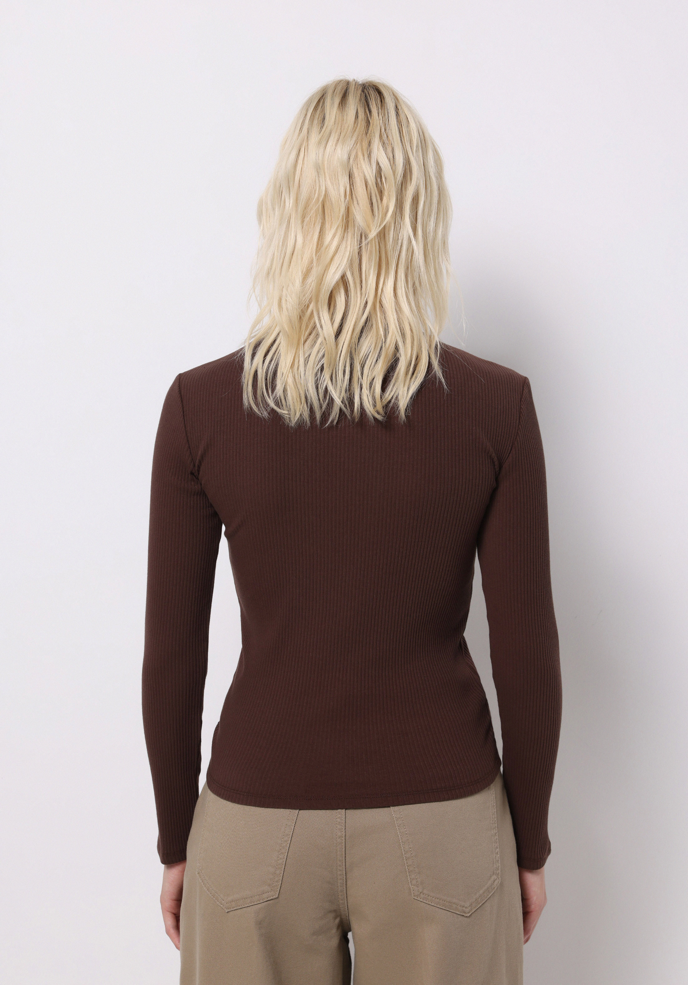 Slim Fit Yarım Balıkçı Yaka Düz Kadın Kahverengi Tişört