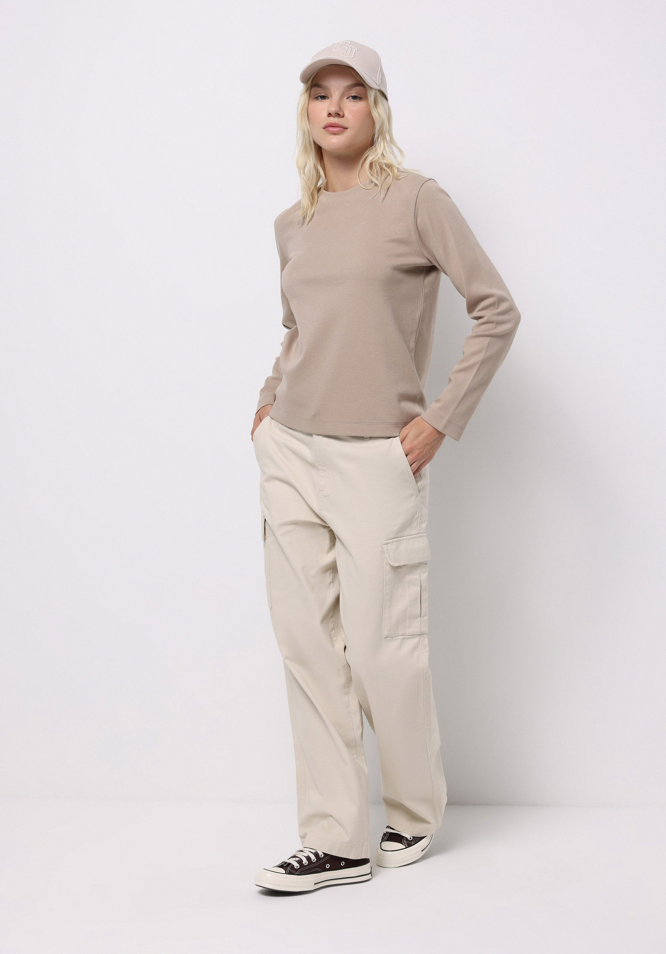 Regular Fit Yuvarlak Yaka Düz Kadın Bej Uzun Kol Tişört