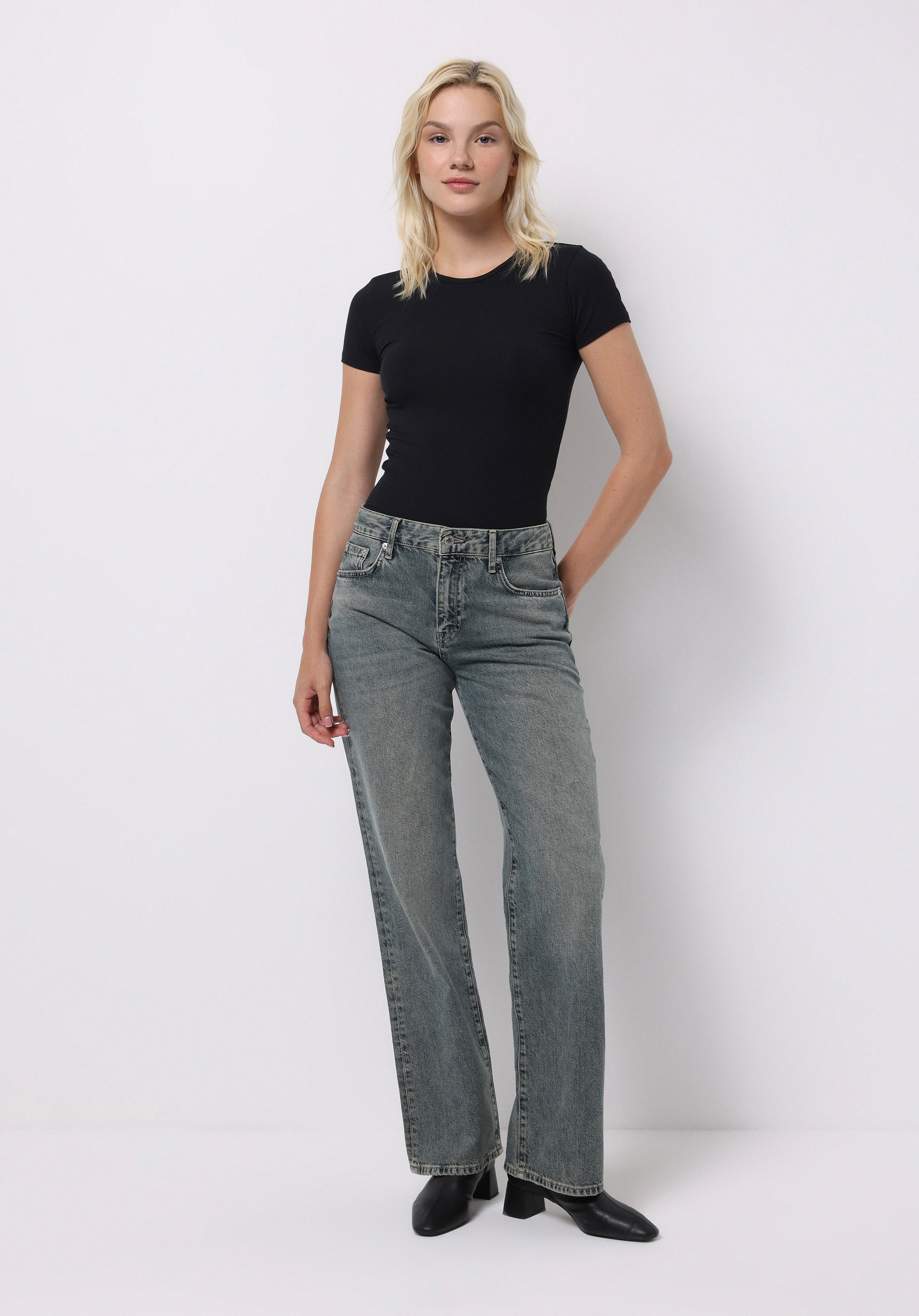 Straight Fit   Kadın İndigo Jean Pantolon