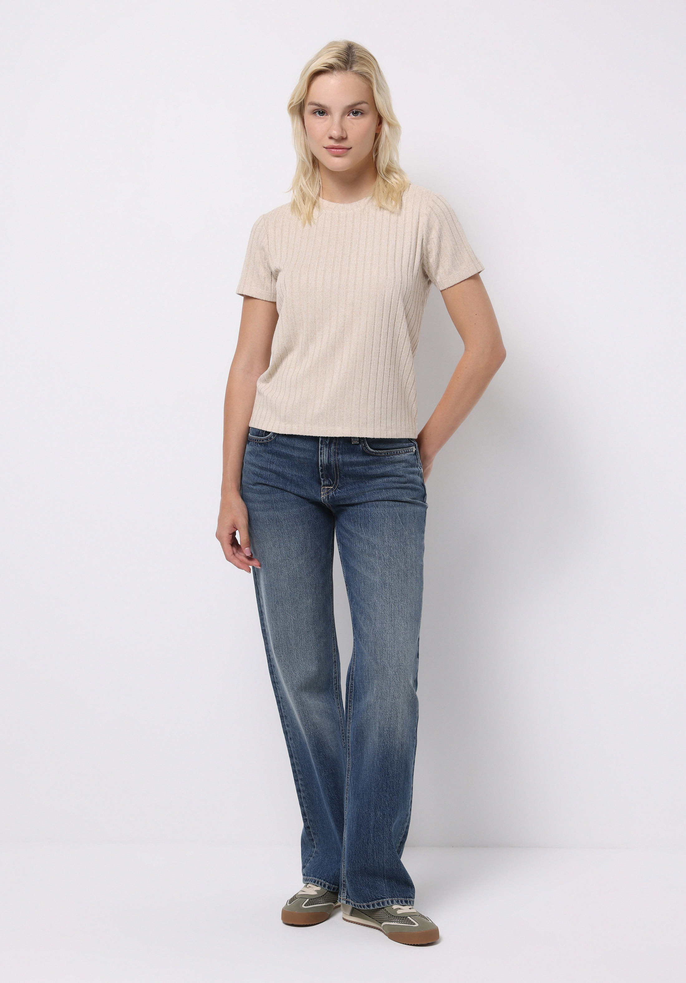 Regular Fit Yuvarlak Yaka Düz Kadın Bej Kısa Kol Tişört