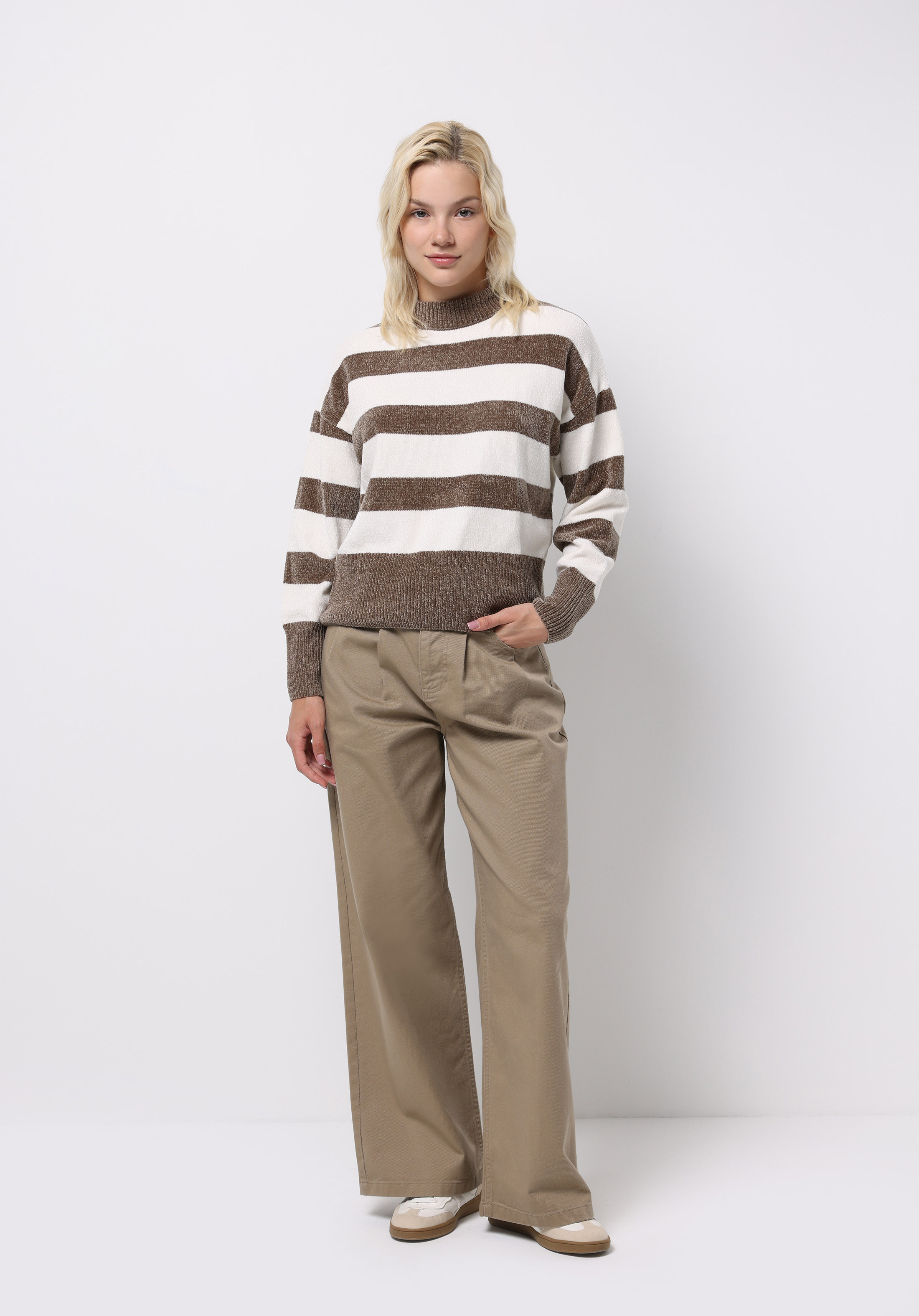 Regular Fit Yuvarlak Yaka Çizgili Kadın Kahverengi Kazak