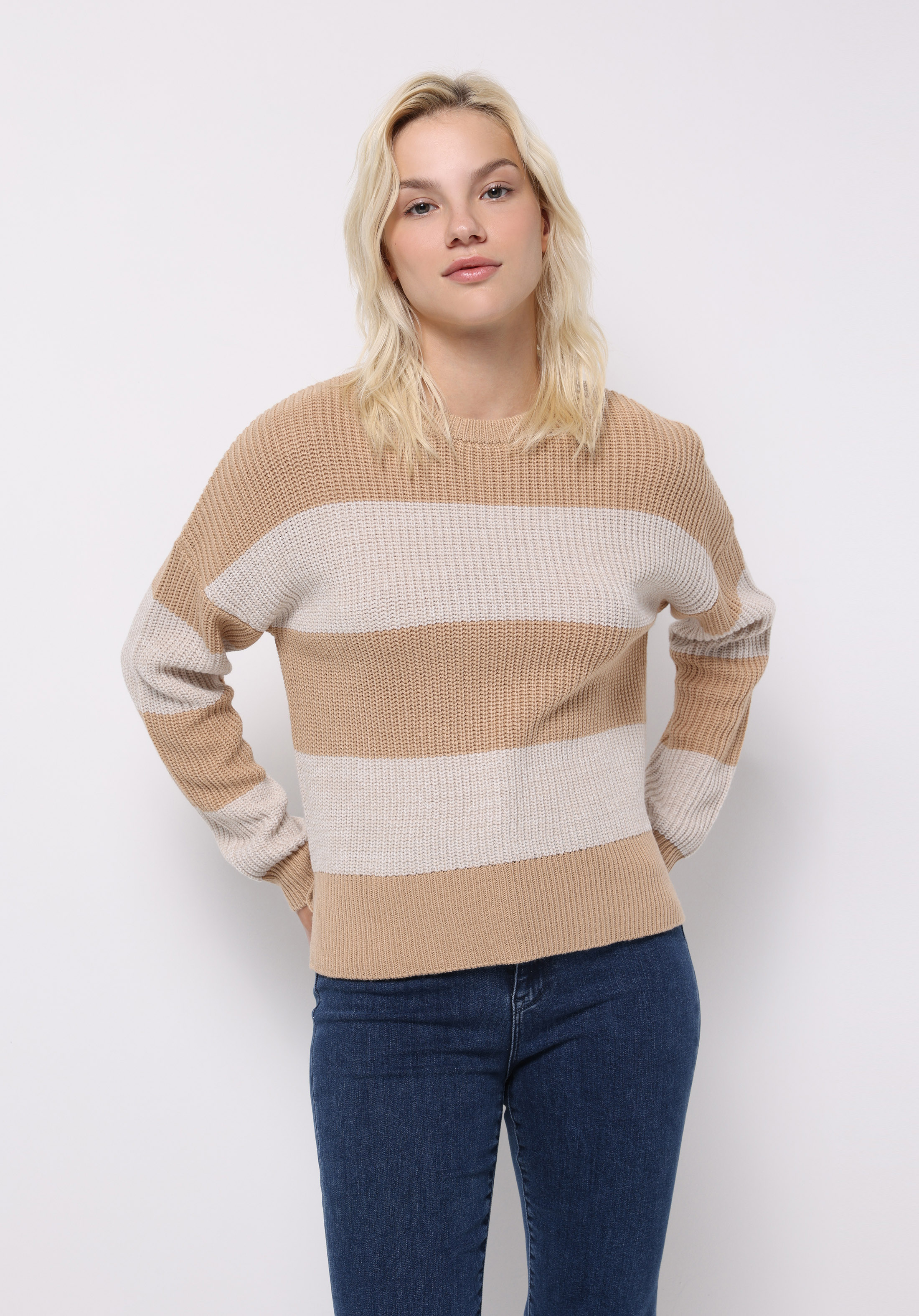 Regular Fit Yuvarlak Yaka Çizgili Kadın Bej Kazak