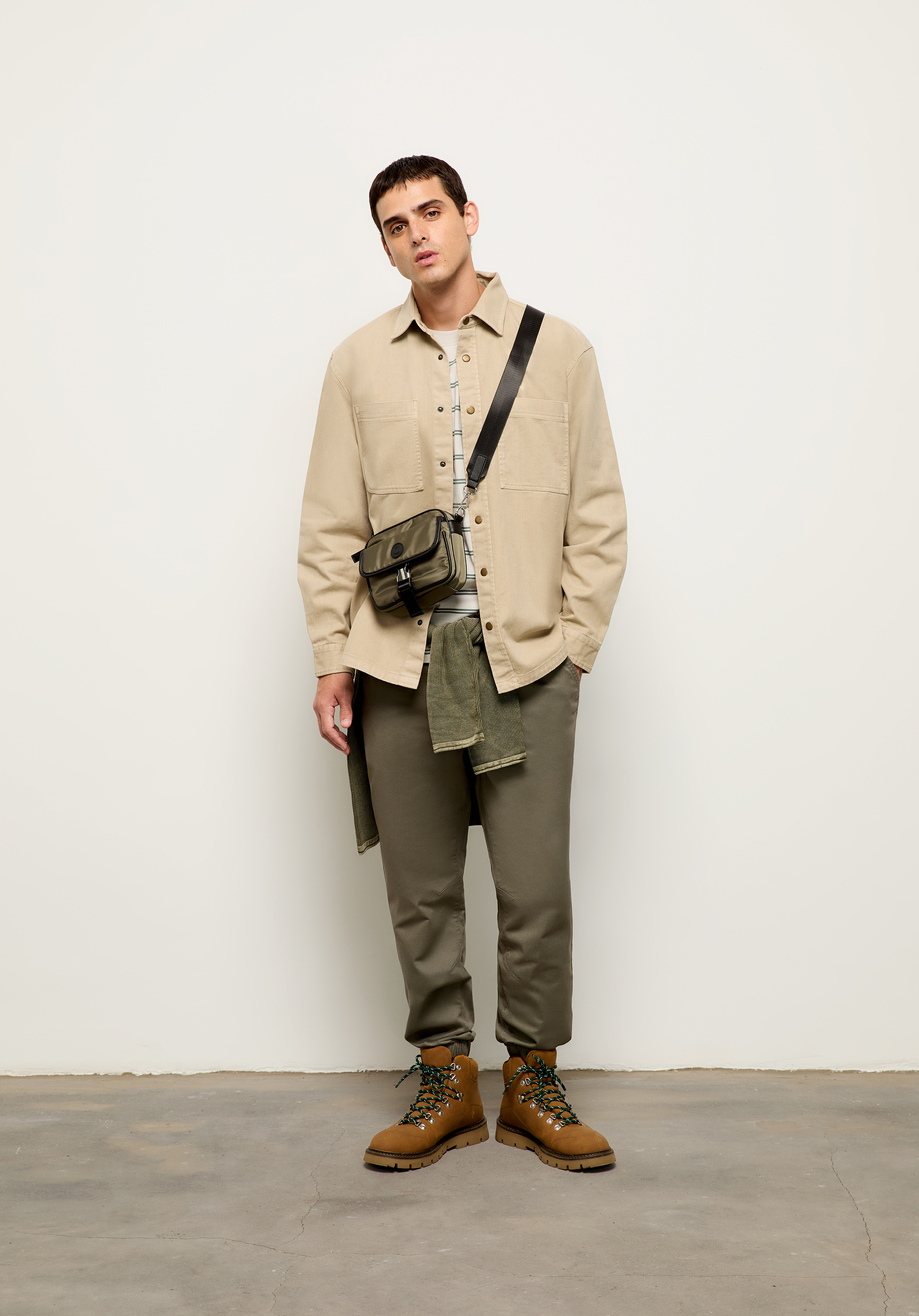 Comfort Fit Shirt Neck Düz Erkek Bej Shacket