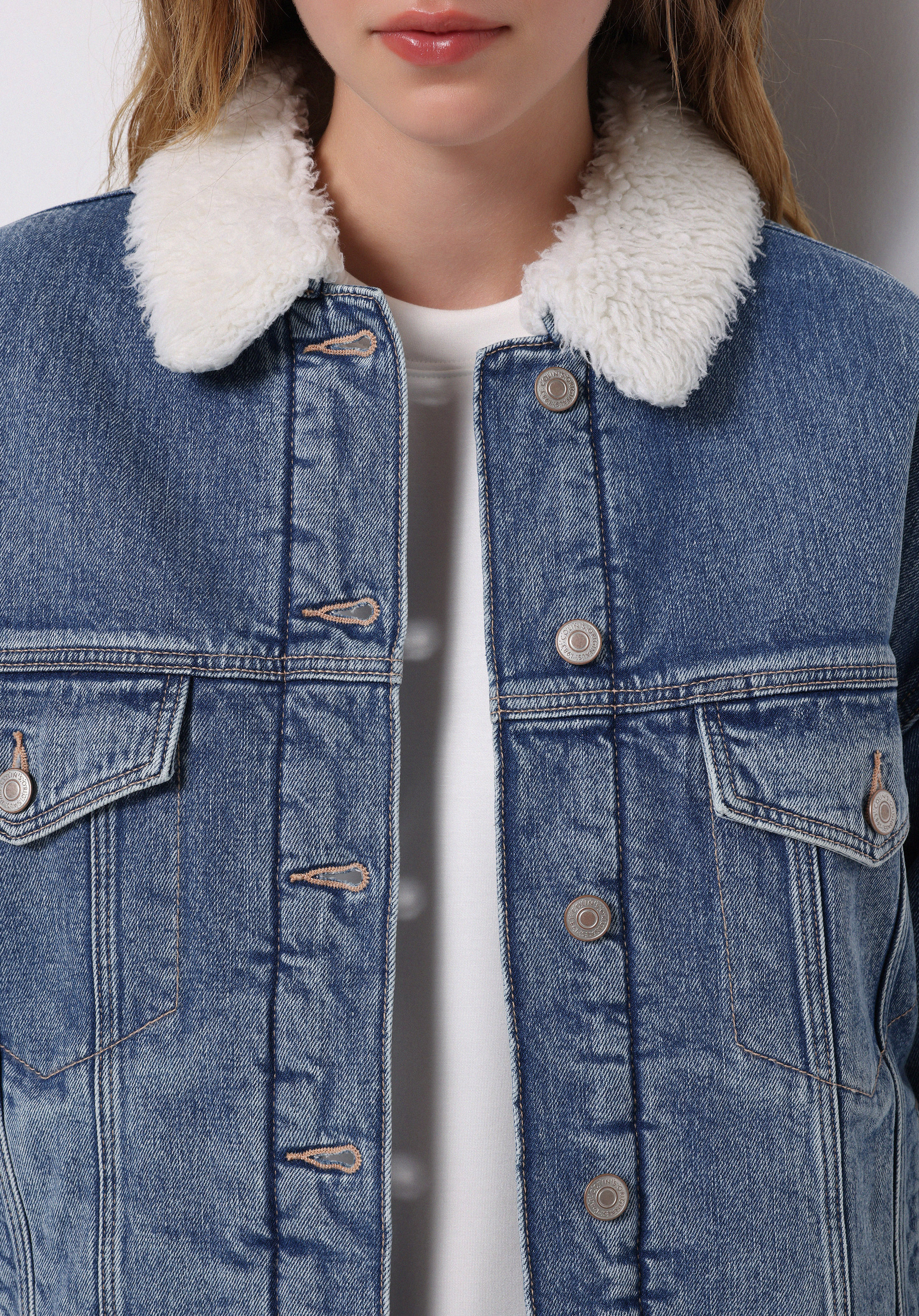 Oversize Fit Düğmeli Astarsız  Kadın Denim Ceket