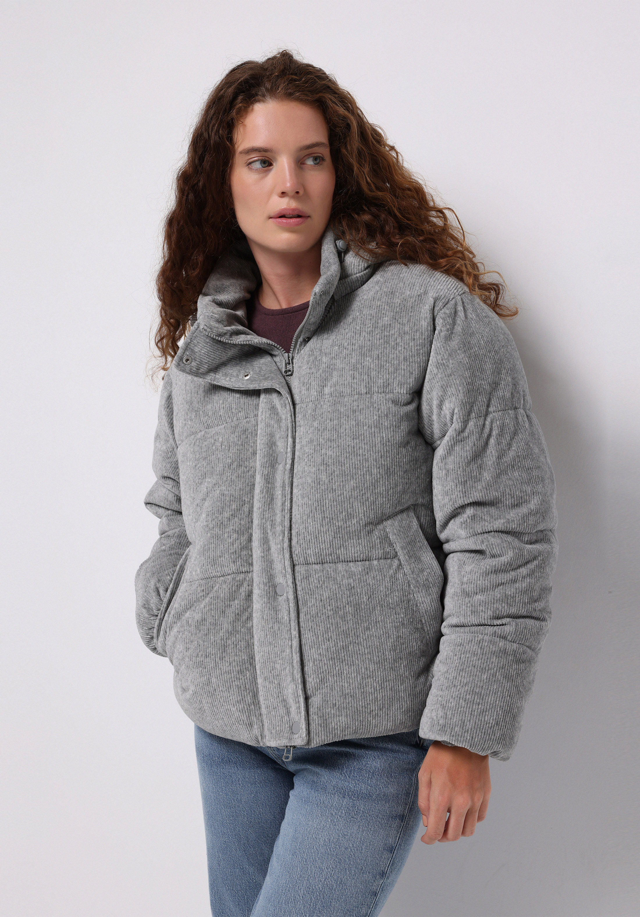 Regular Fit Kapüşonlu Fermuarlı Astarlı  Kadın Gri Mont