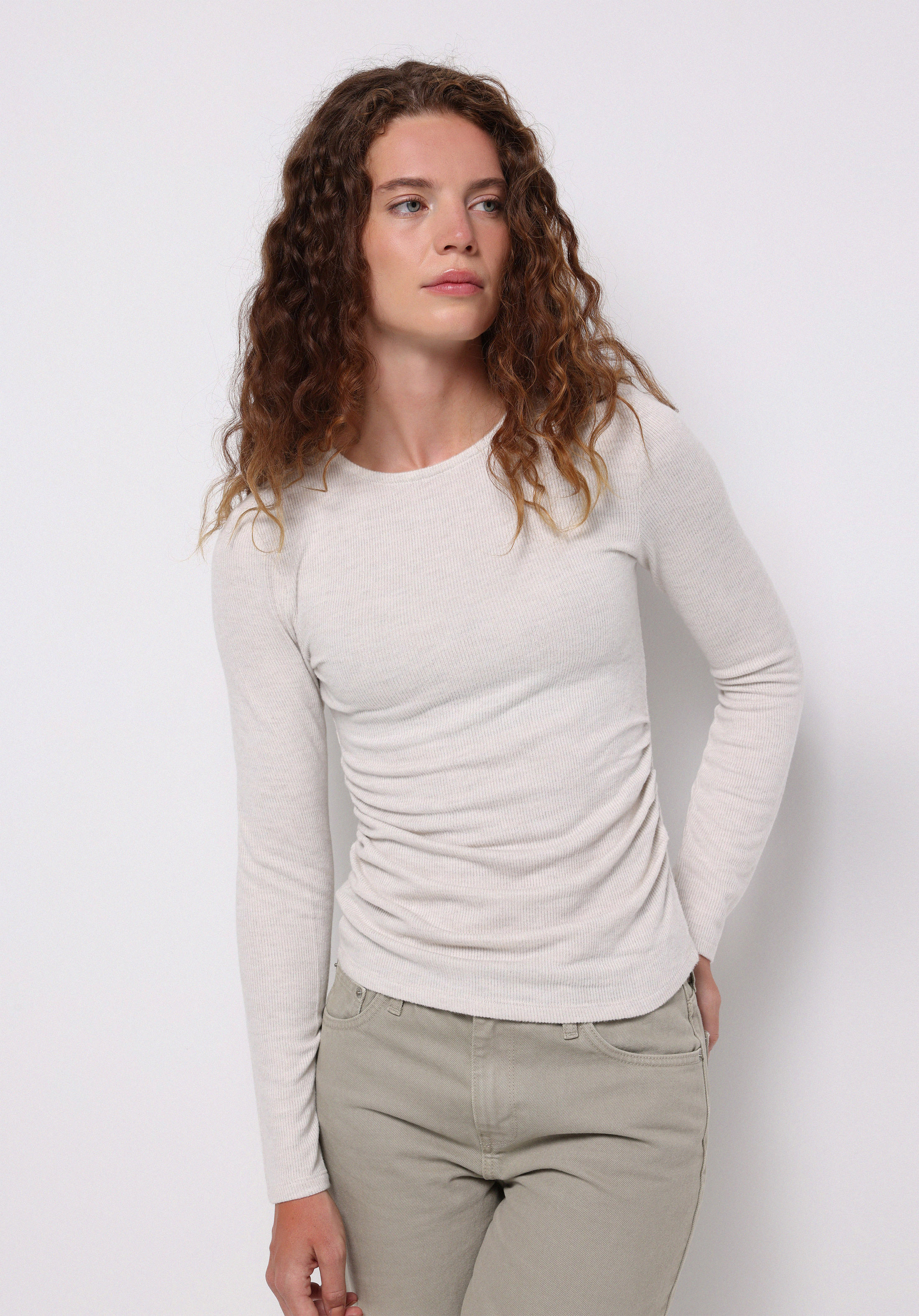 Slim Fit Yuvarlak Yaka Düz Kadın Ekru Tişört