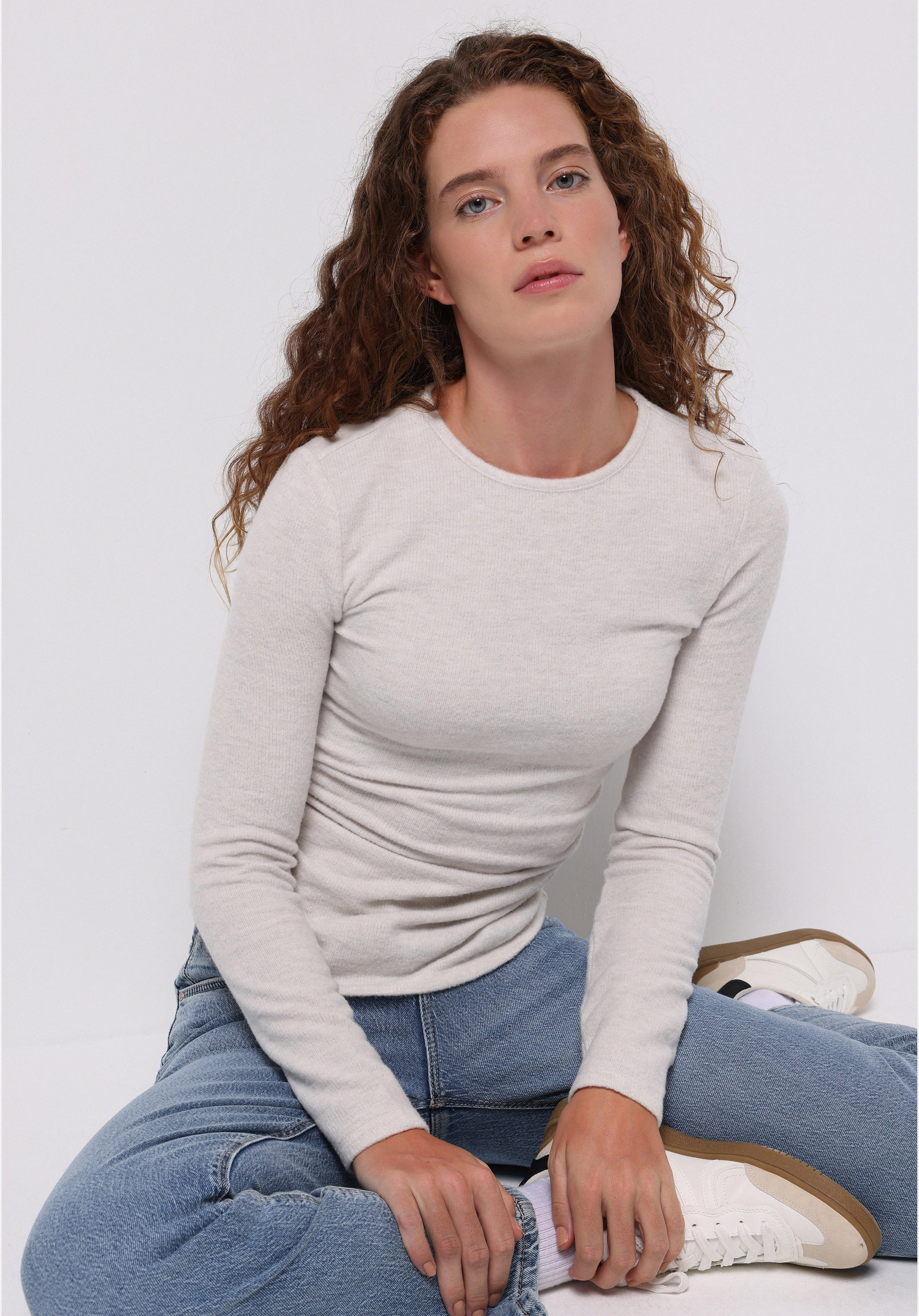 Slim Fit Yuvarlak Yaka Düz Kadın Ekru Tişört