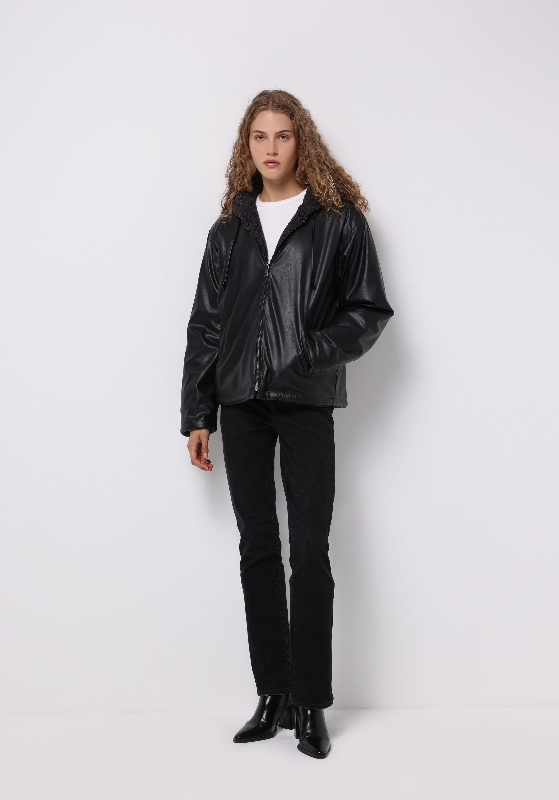 Regular Fit Kapüşonlu Fermuarlı Astarlı Çift Yönlü Kadın Antrasit Mont Pu