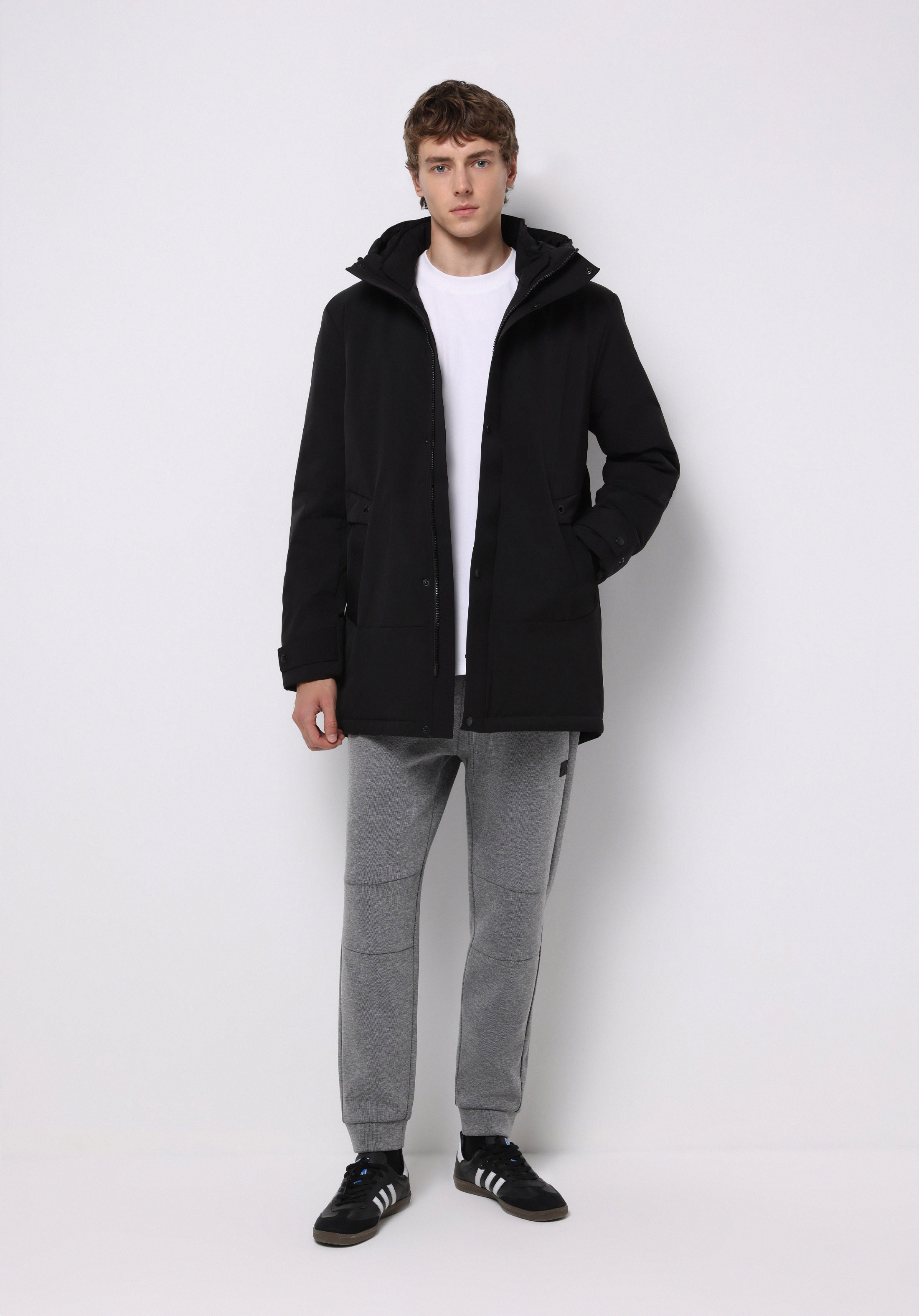 Regular Fit     Erkek Siyah Kaban