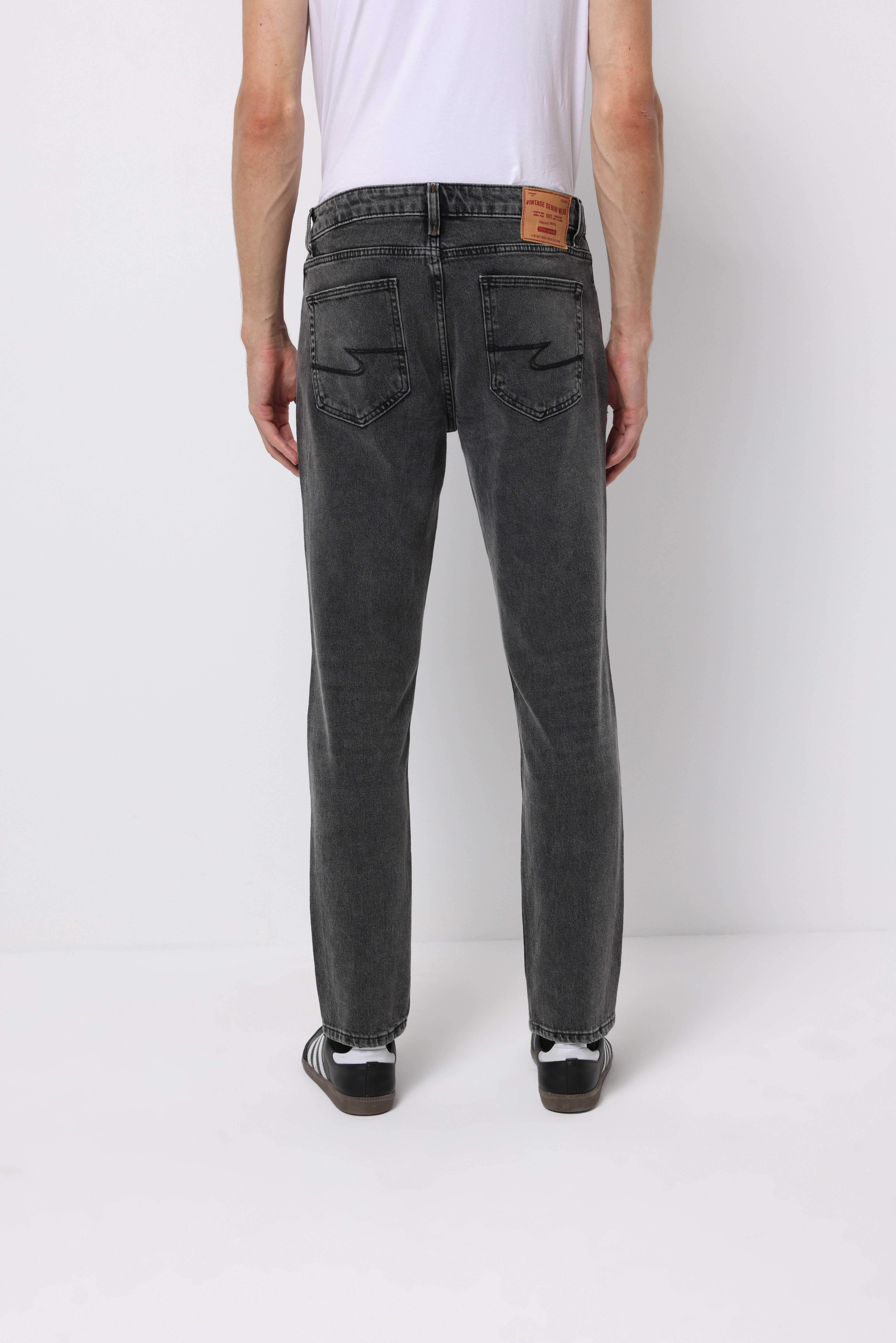 Regular Fit   Erkek Siyah Jean Pantolon