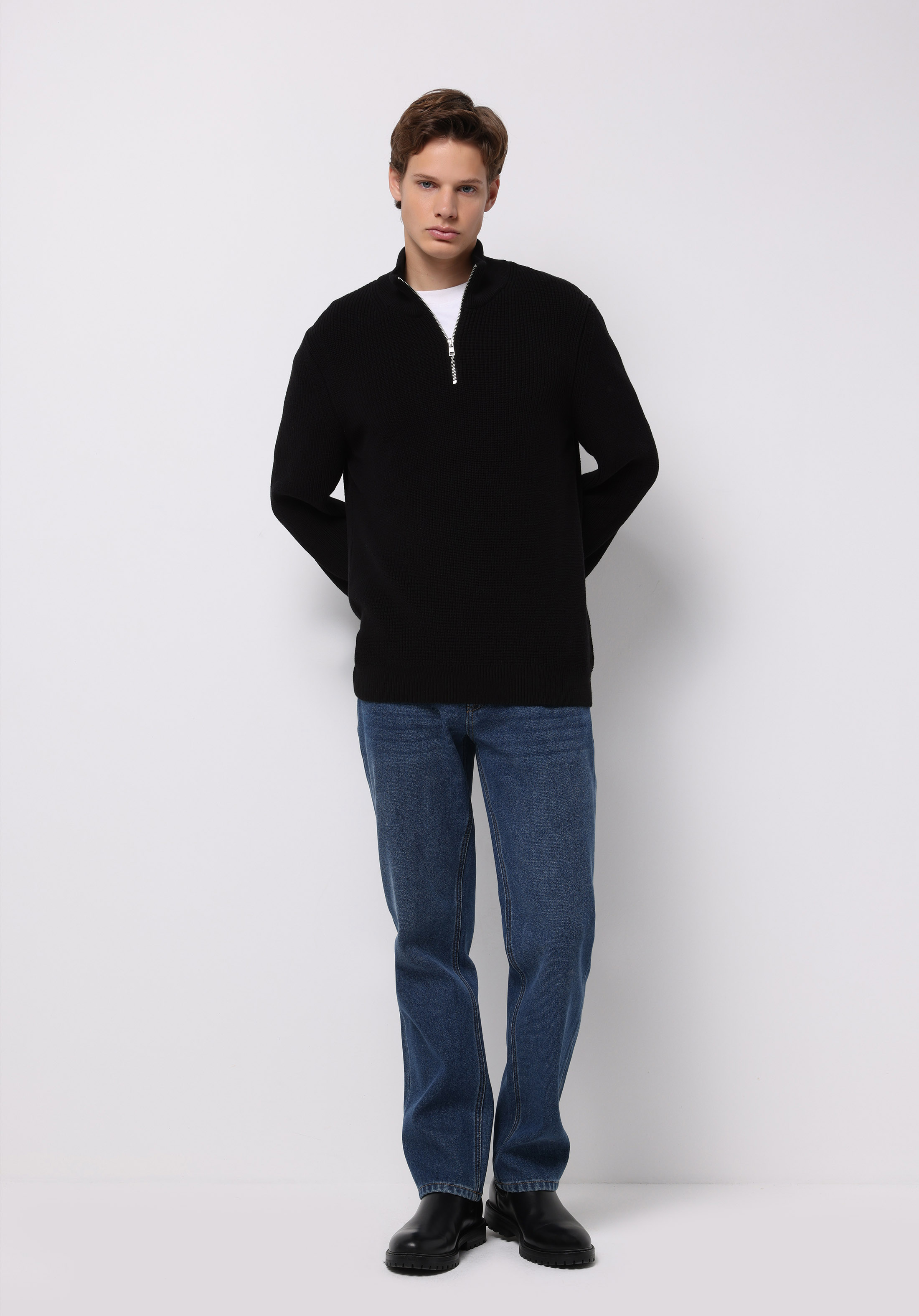 Regular Fit High Neck Jakarlı Erkek Siyah Kazak