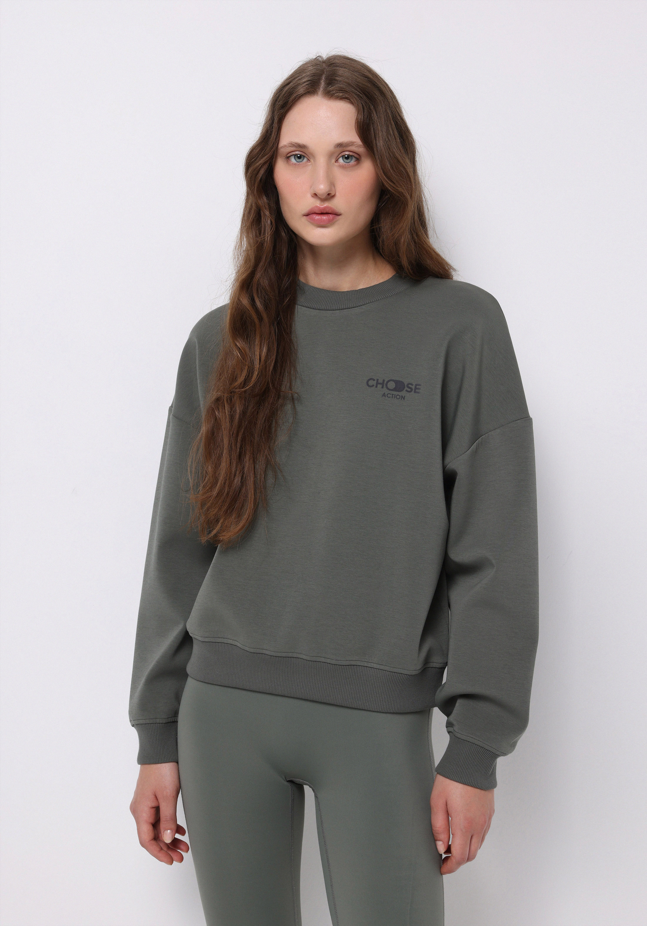 Regular Fit Yuvarlak Yaka Nakışlı Kadın Yeşil Sweatshirt