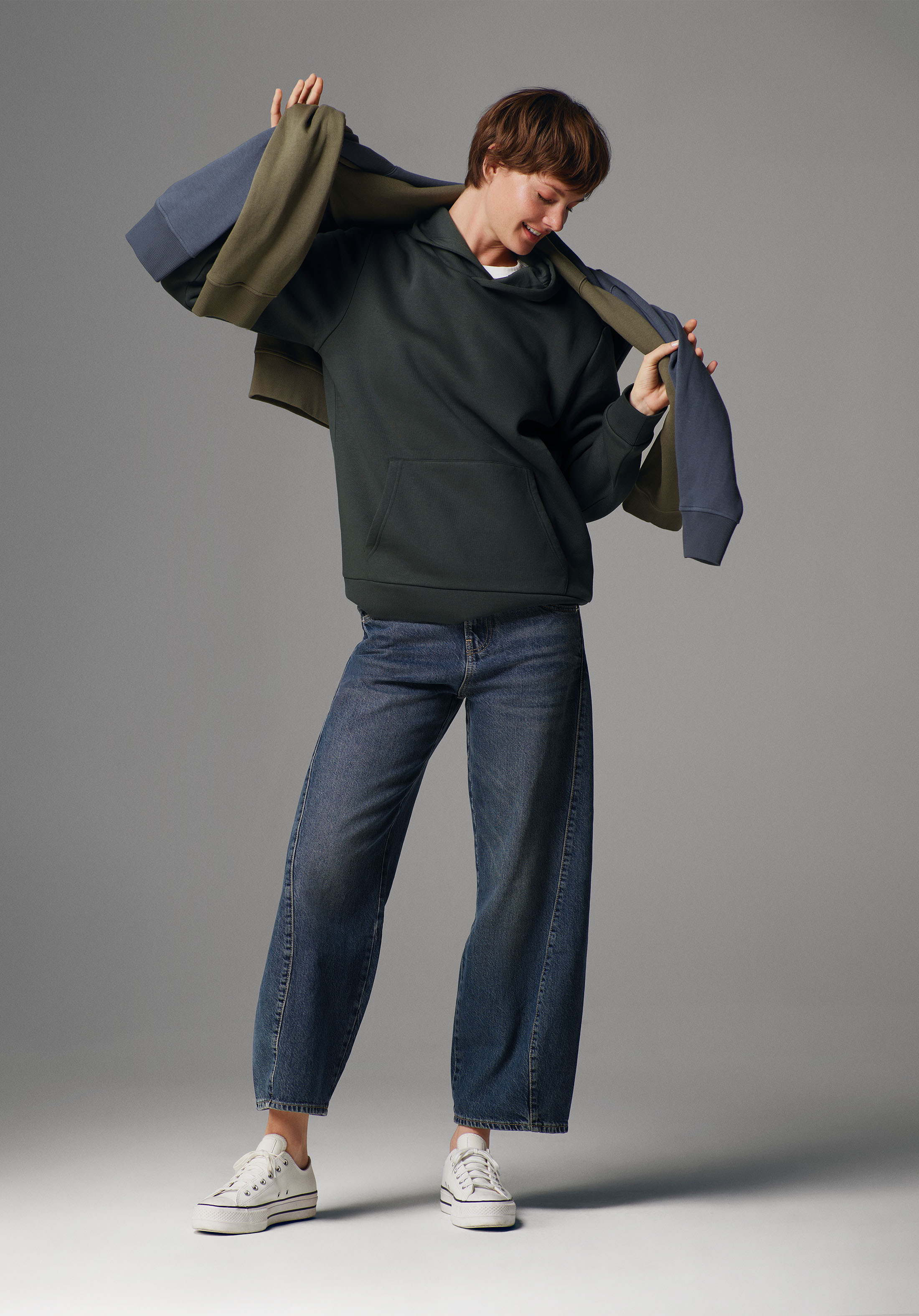 Loose Fit Yüksel Bel Daralan Paça Kadın İndigo Jean Pantolon