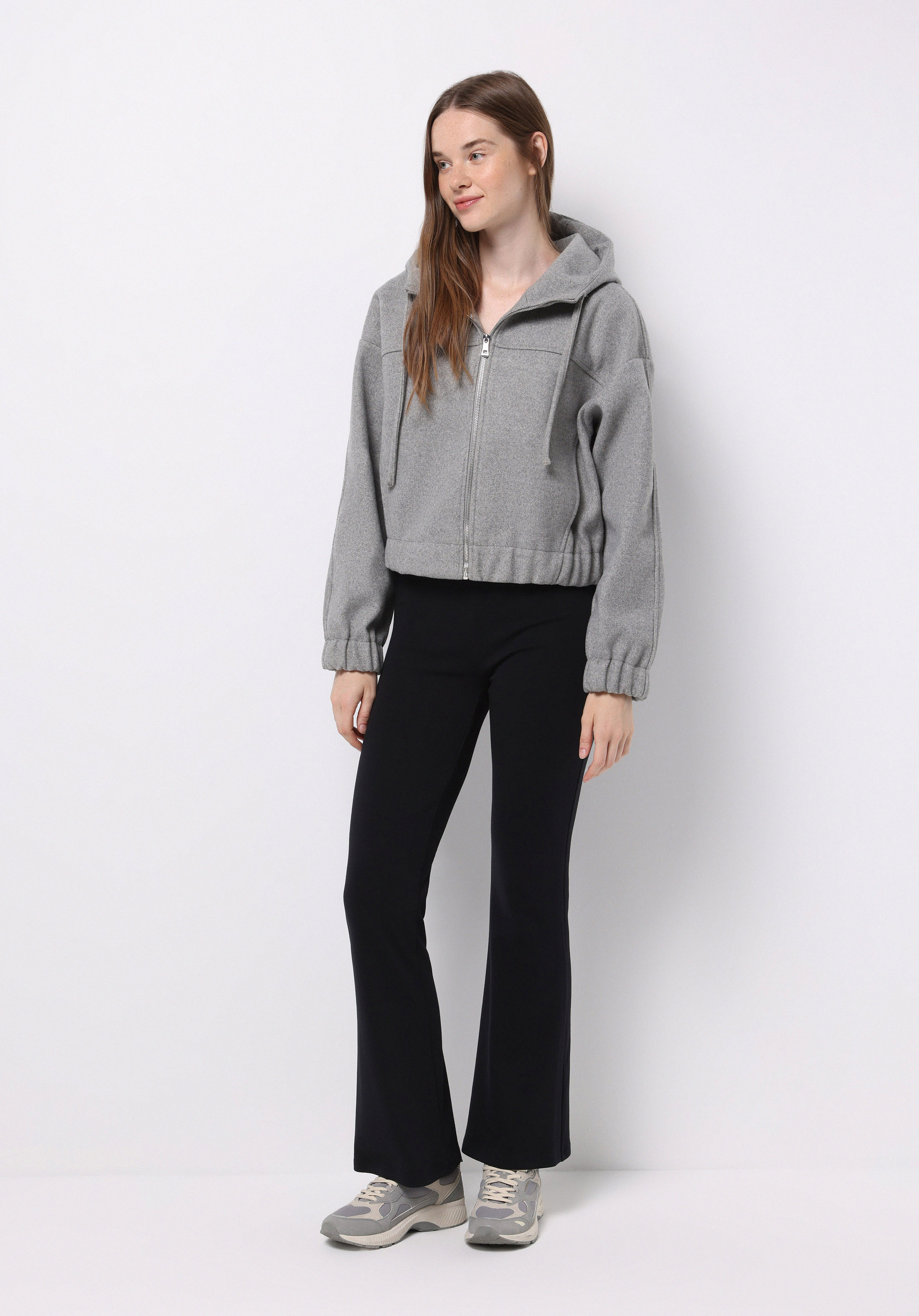 Regular Fit Kapüşonlu Fermuarlı Astarsız  Kadın Gri Ceket