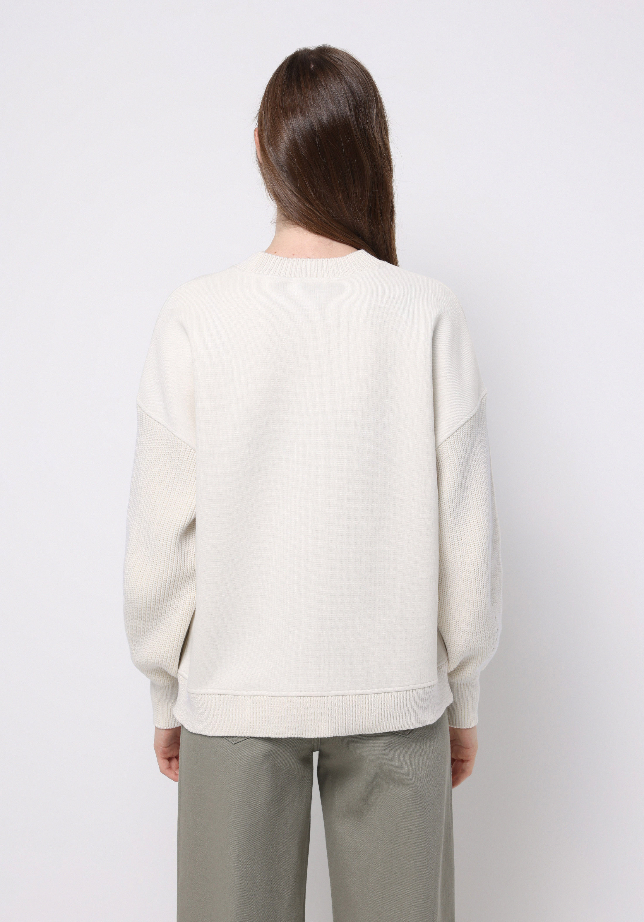 Regular Fit Yuvarlak Yaka Düz Kadın Beyaz Sweatshirt