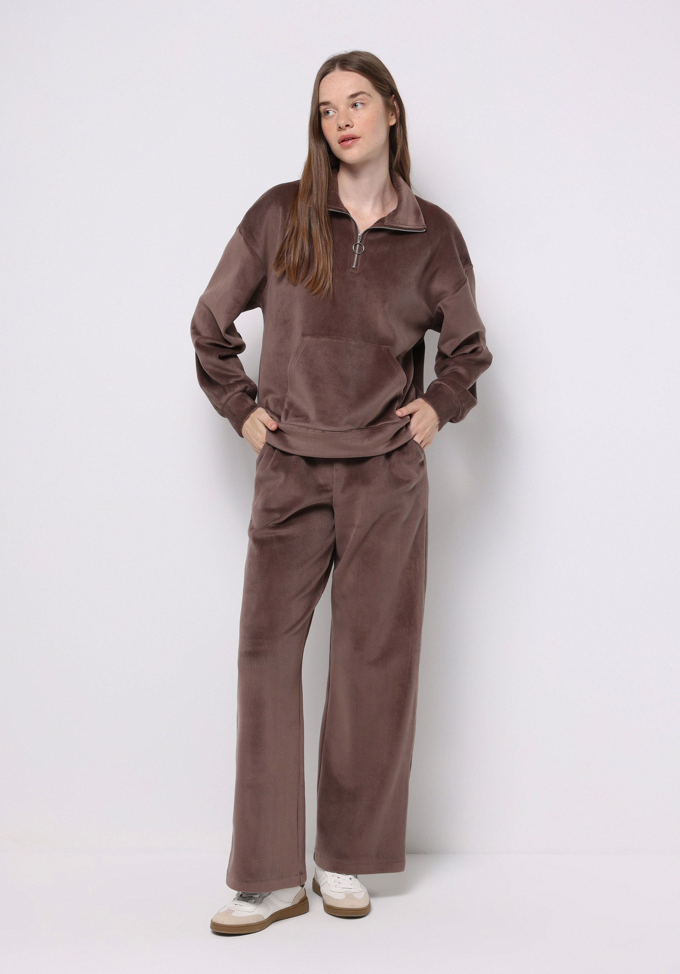 Regular Fit Polo Yaka Nakışlı Kadın Kahverengi Sweatshirt