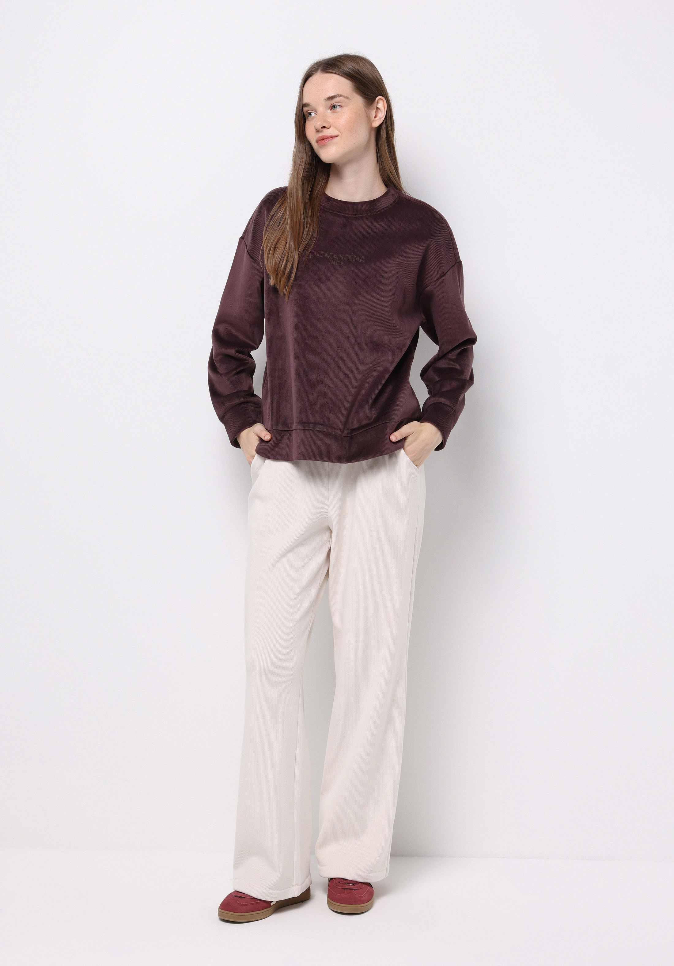 Regular Fit Yuvarlak Yaka Sloganlı Kadın Mor Sweatshirt