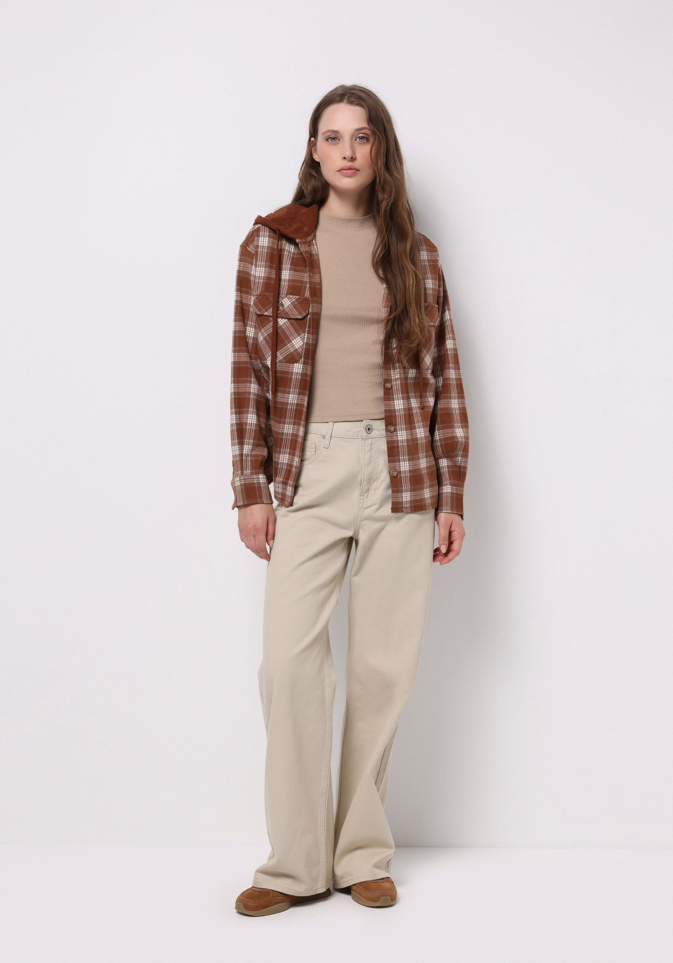 Regular Fit Kapüşonlu Ekoseli Kadın Bej Uzun Kol Gömlek