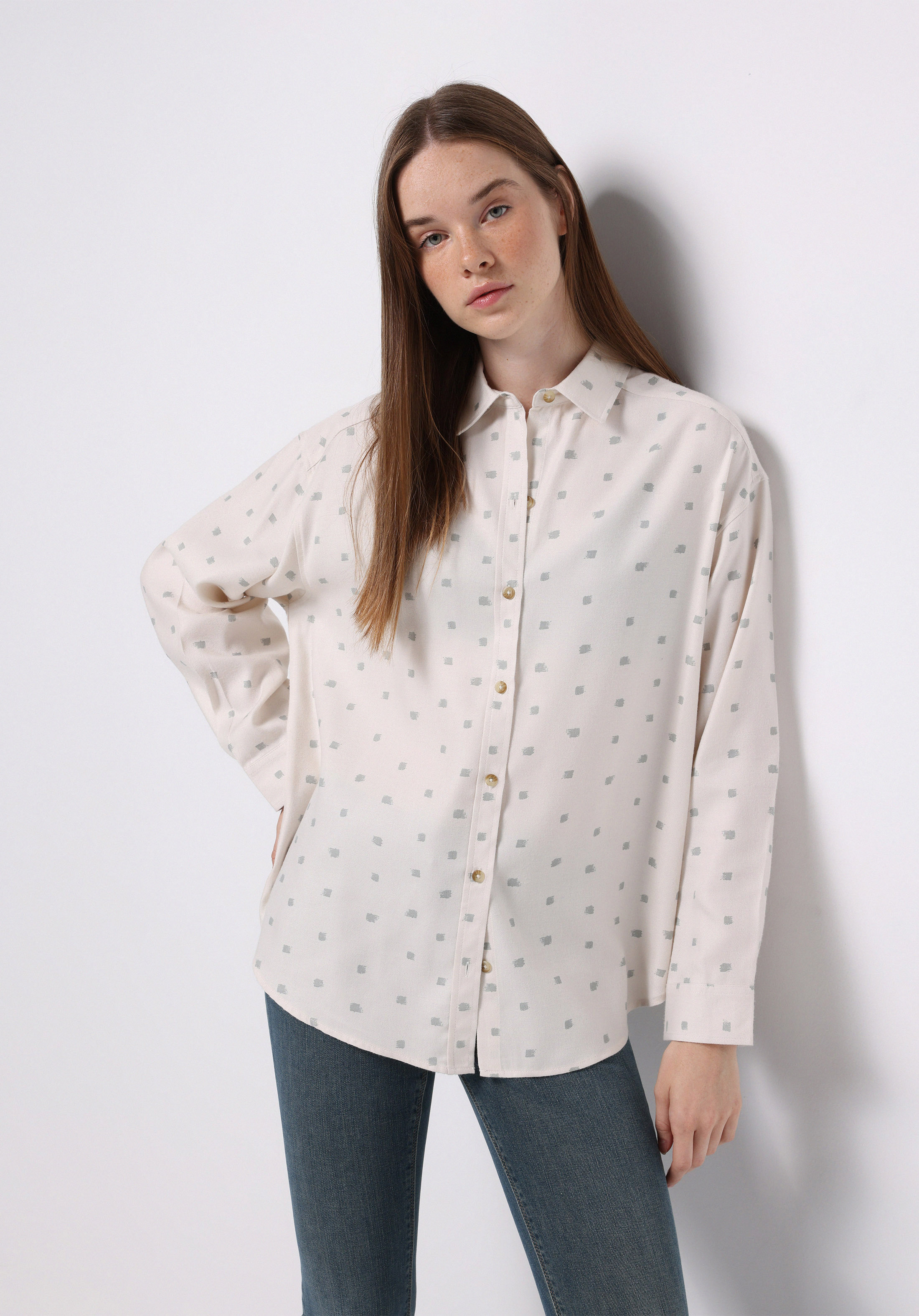 Relax Fit Shirt Neck Baskılı Kadın Ekru Uzun Kol Gömlek