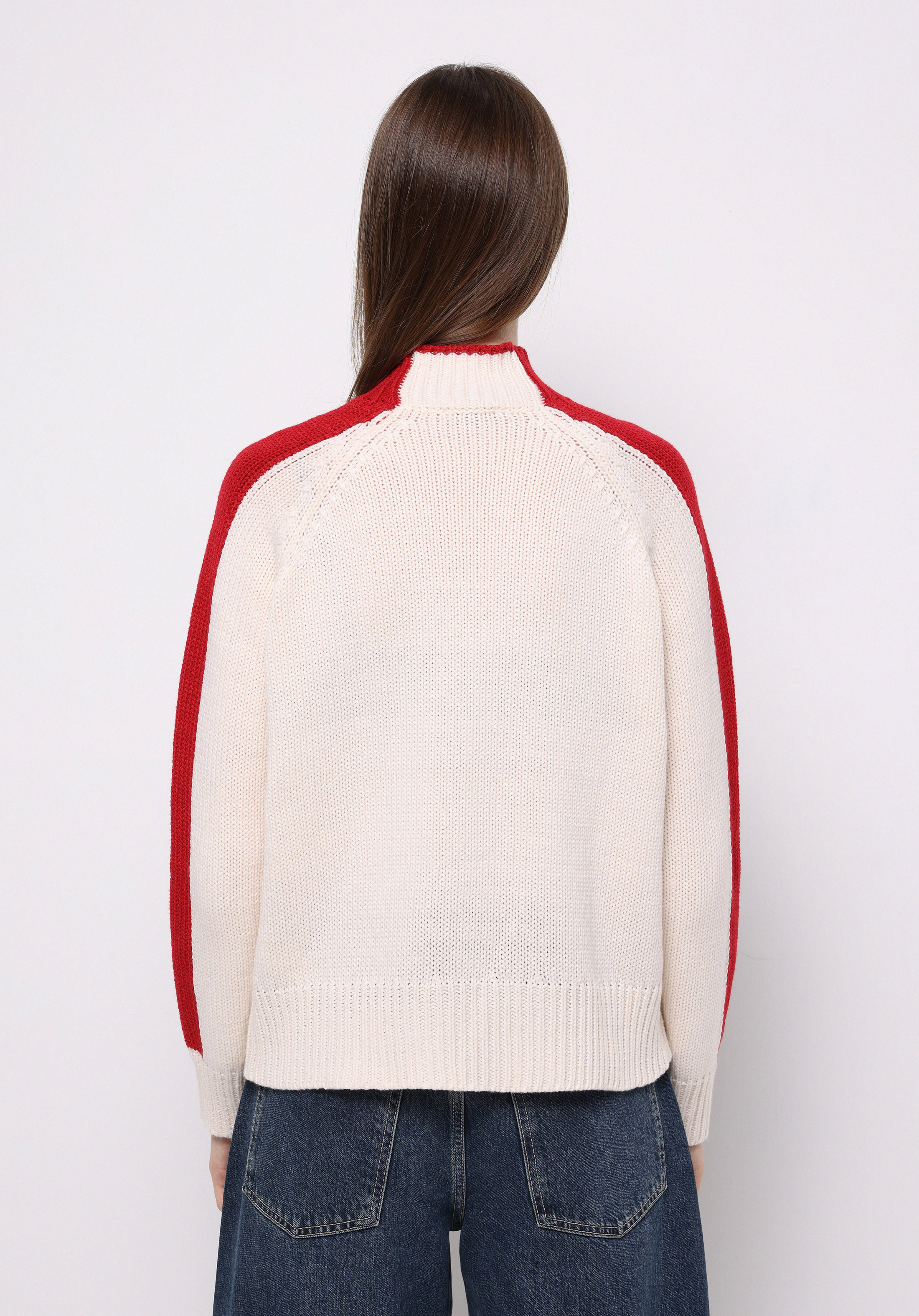 Regular Fit Dik Yaka Nakışlı Kadın Ekru Kazak