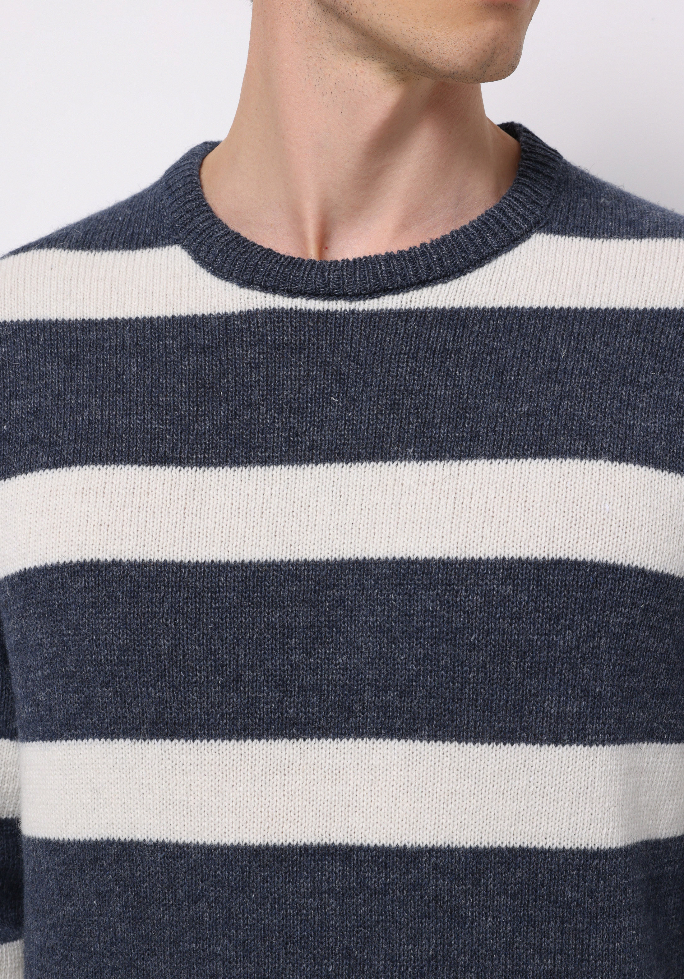 Regular Fit Yuvarlak Yaka Jakarlı Erkek Lacivert Kazak