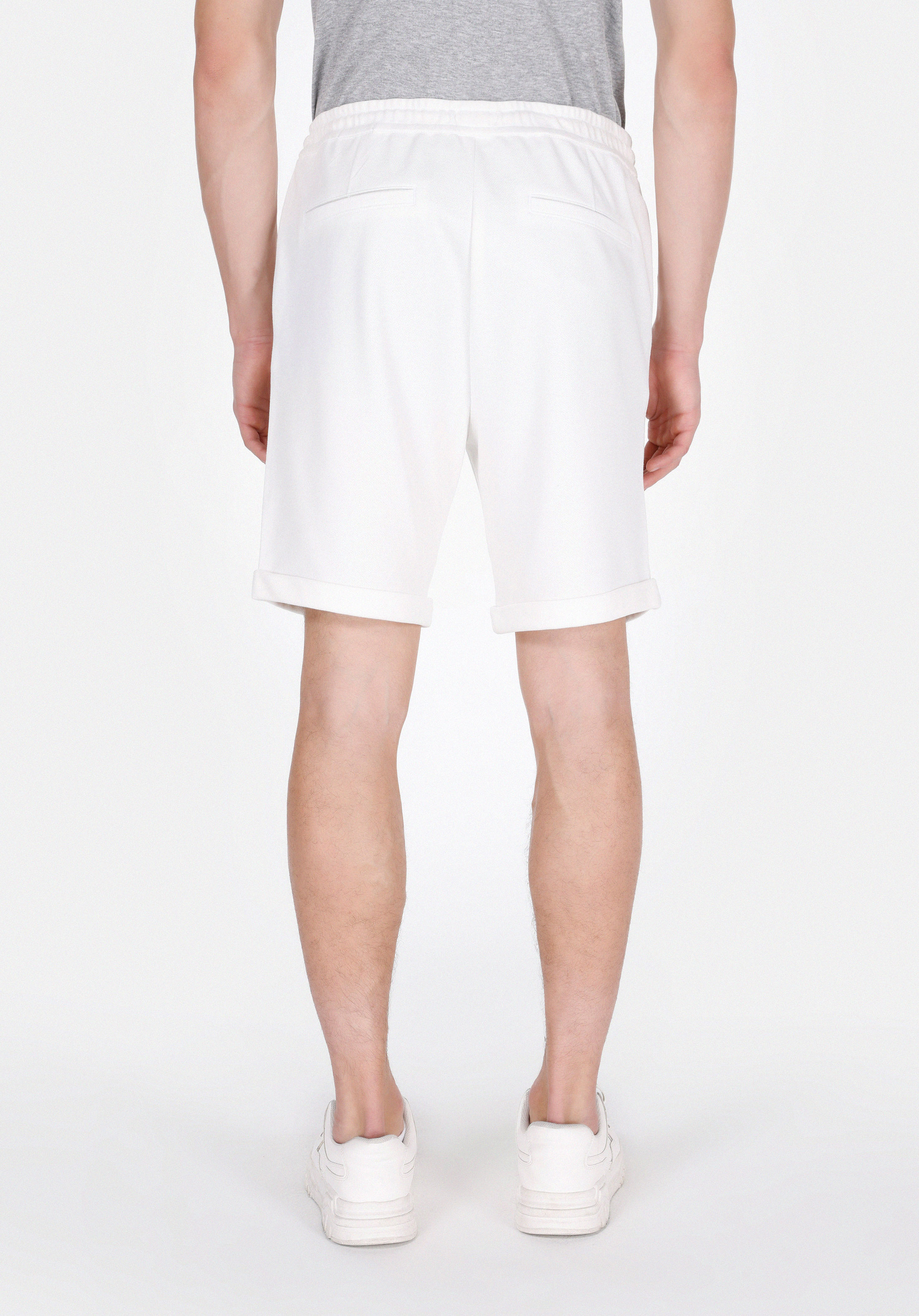 Regular Fit Orta Bel Düz Erkek Beyaz Şort