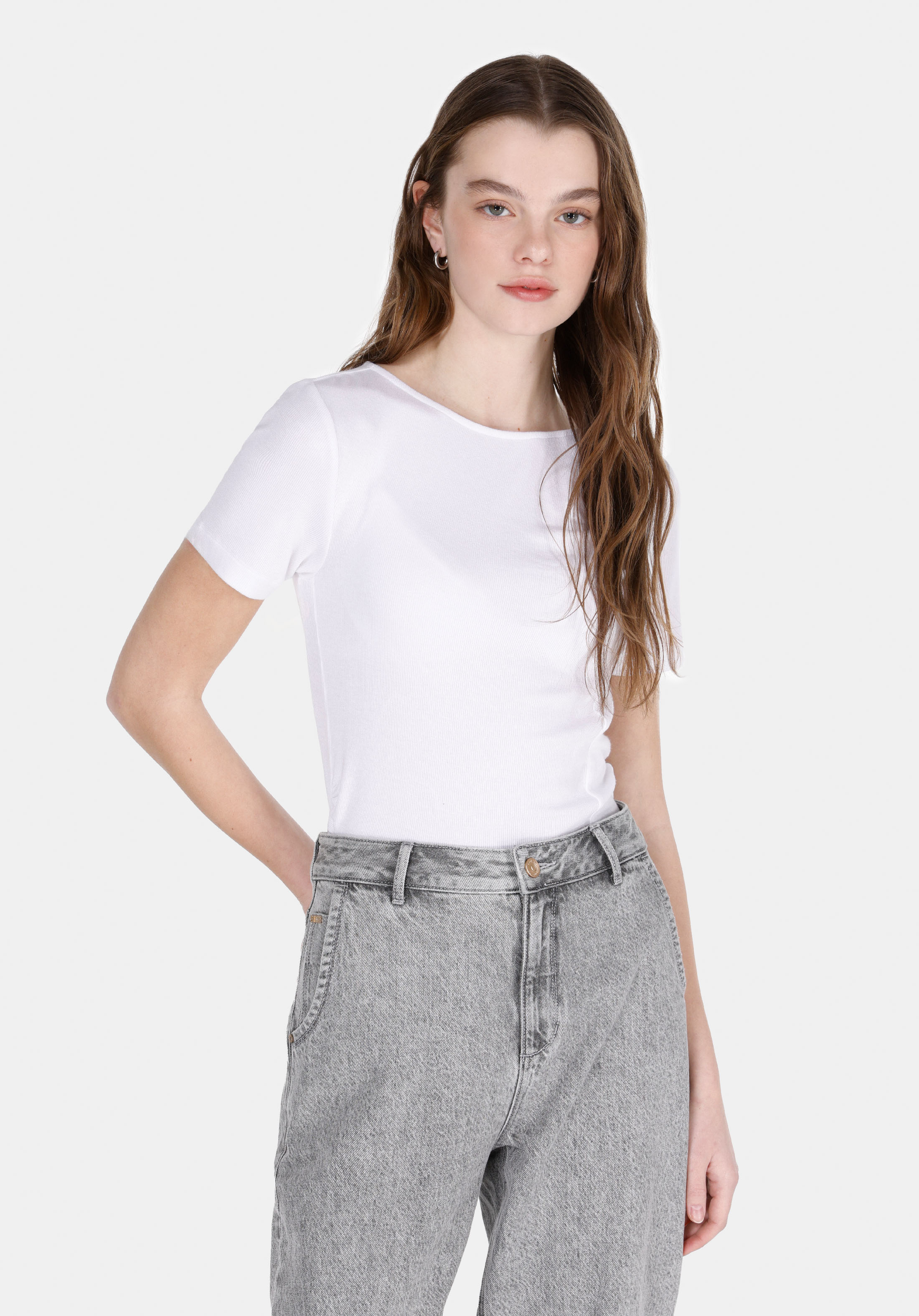 Slim Fit   Kadın Beyaz Kısa Kol Tişört