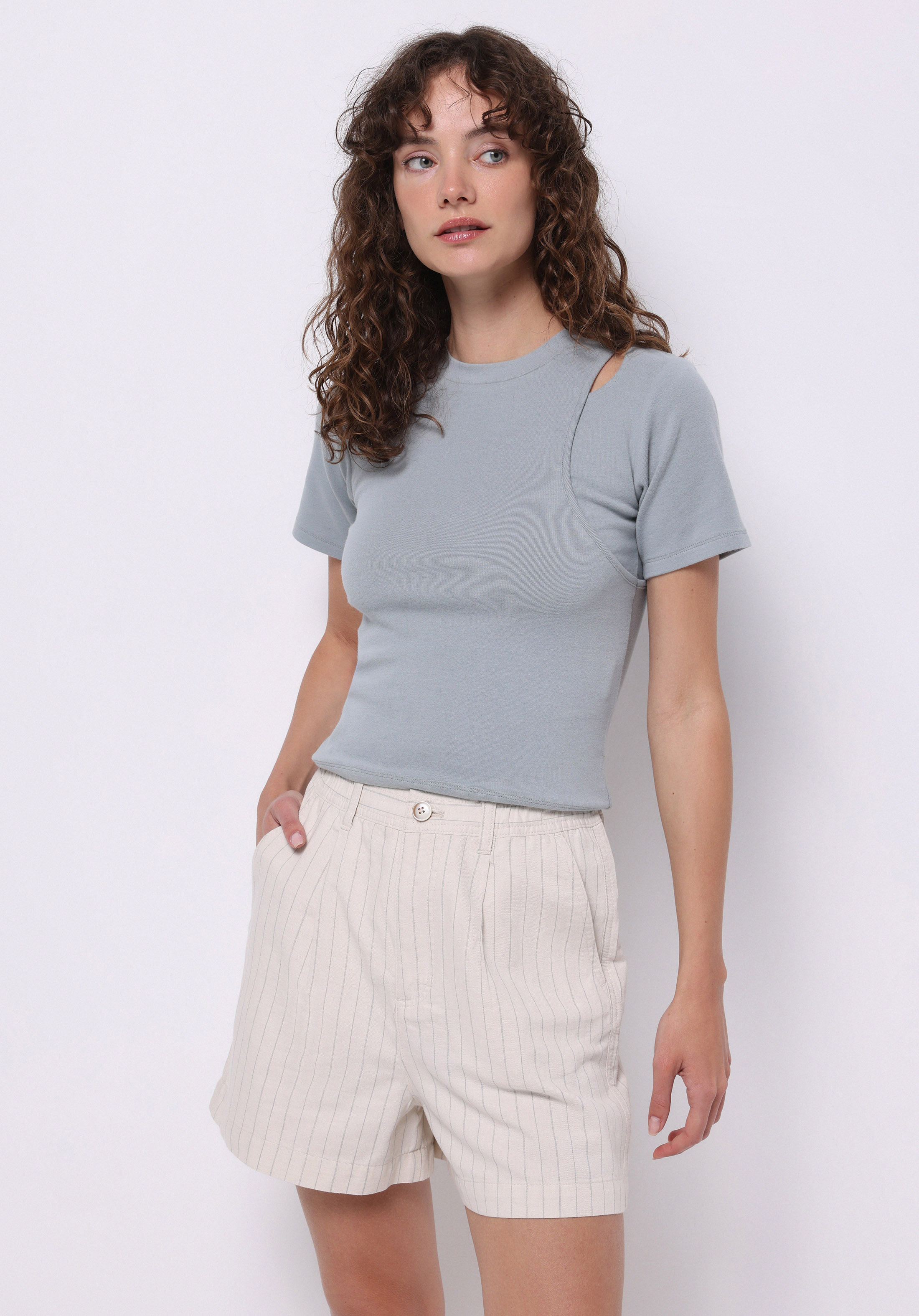 Slim Fit Yuvarlak Yaka Düz Kadın Yeşil Kısa Kol Tişört