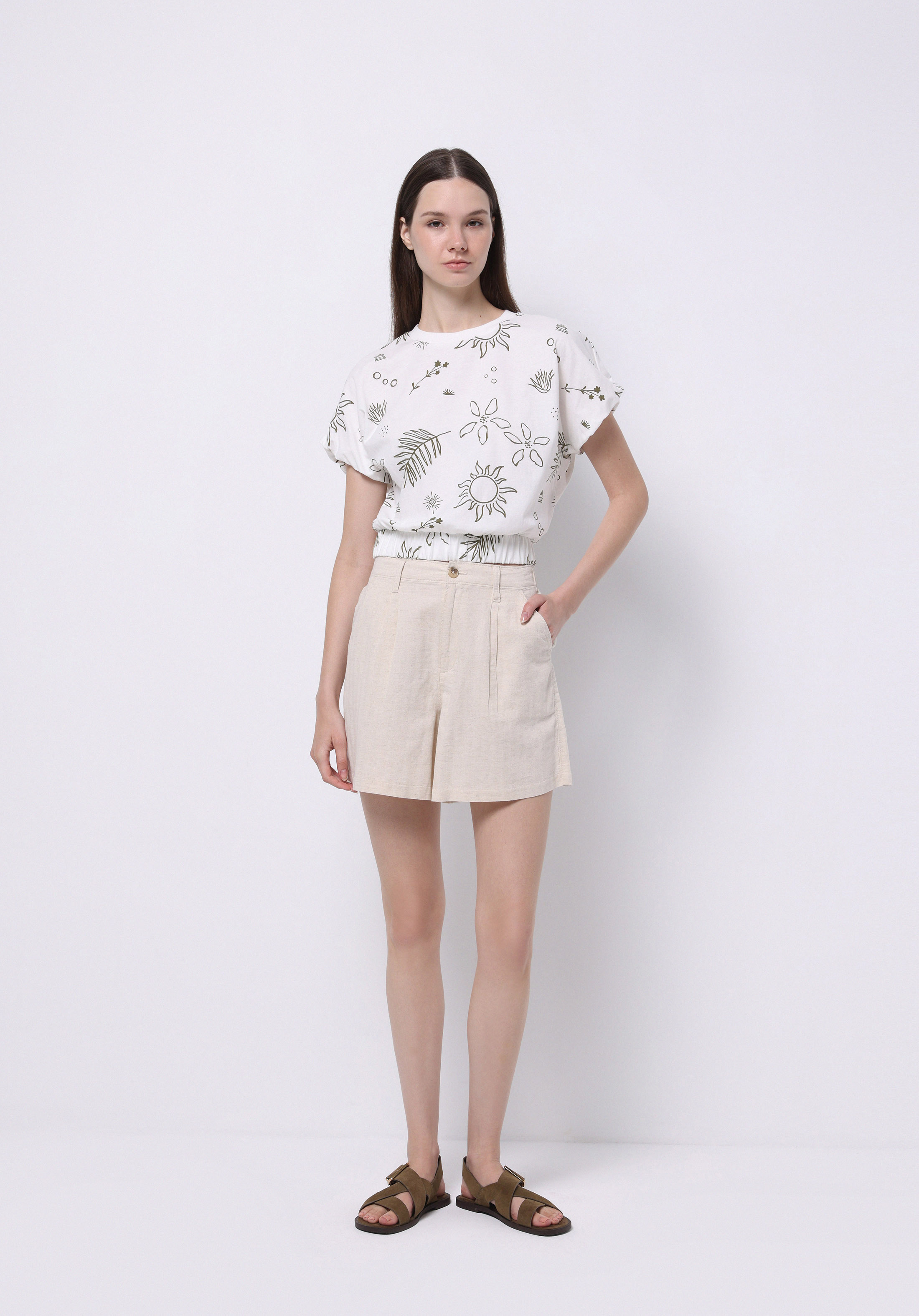 Regular Fit Yuvarlak Yaka Baskılı Kadın Beyaz Kısa Kol Tişört