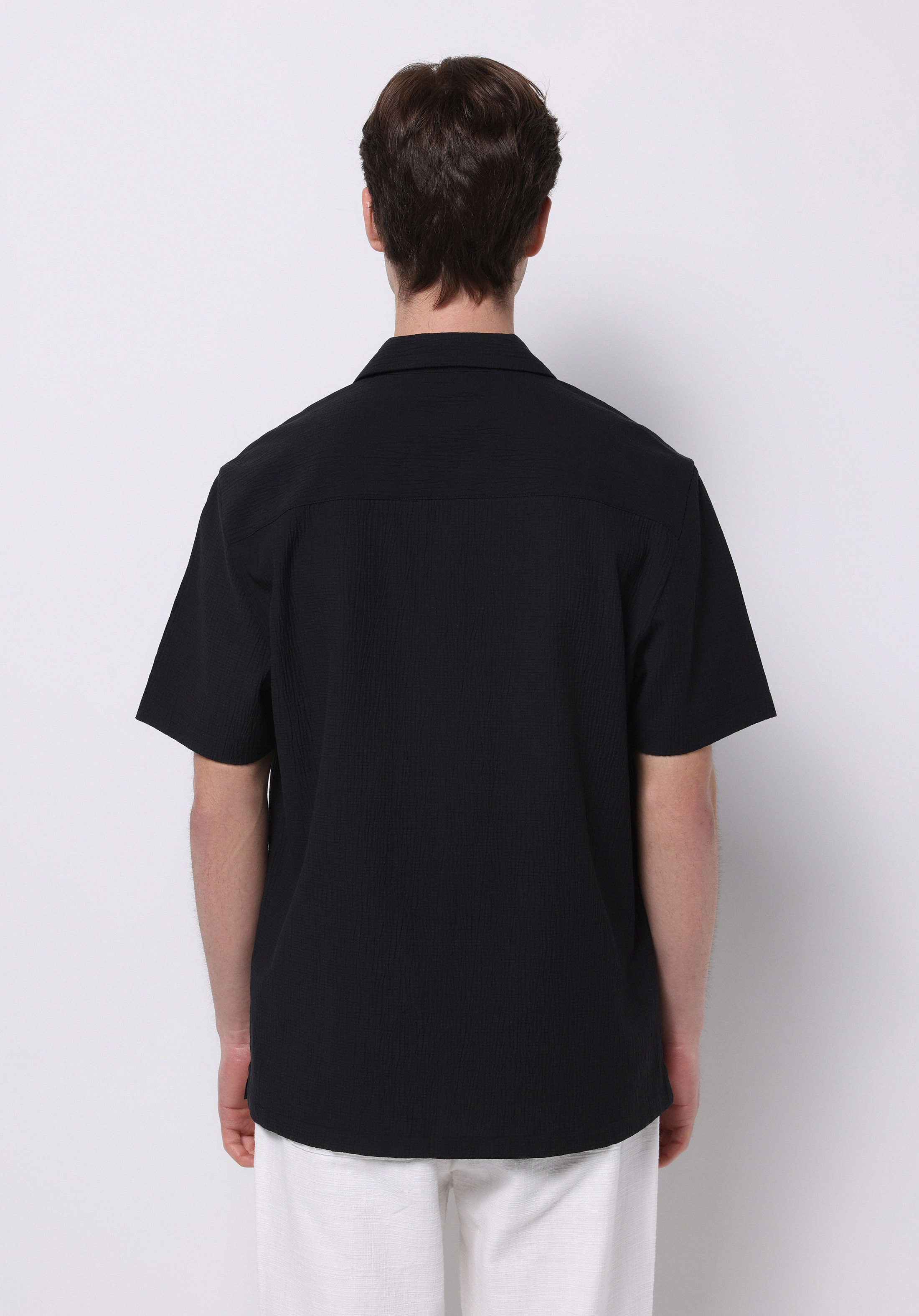 Regular Fit Shirt Neck Jakarlı Erkek Siyah Kısa Kol Gömlek