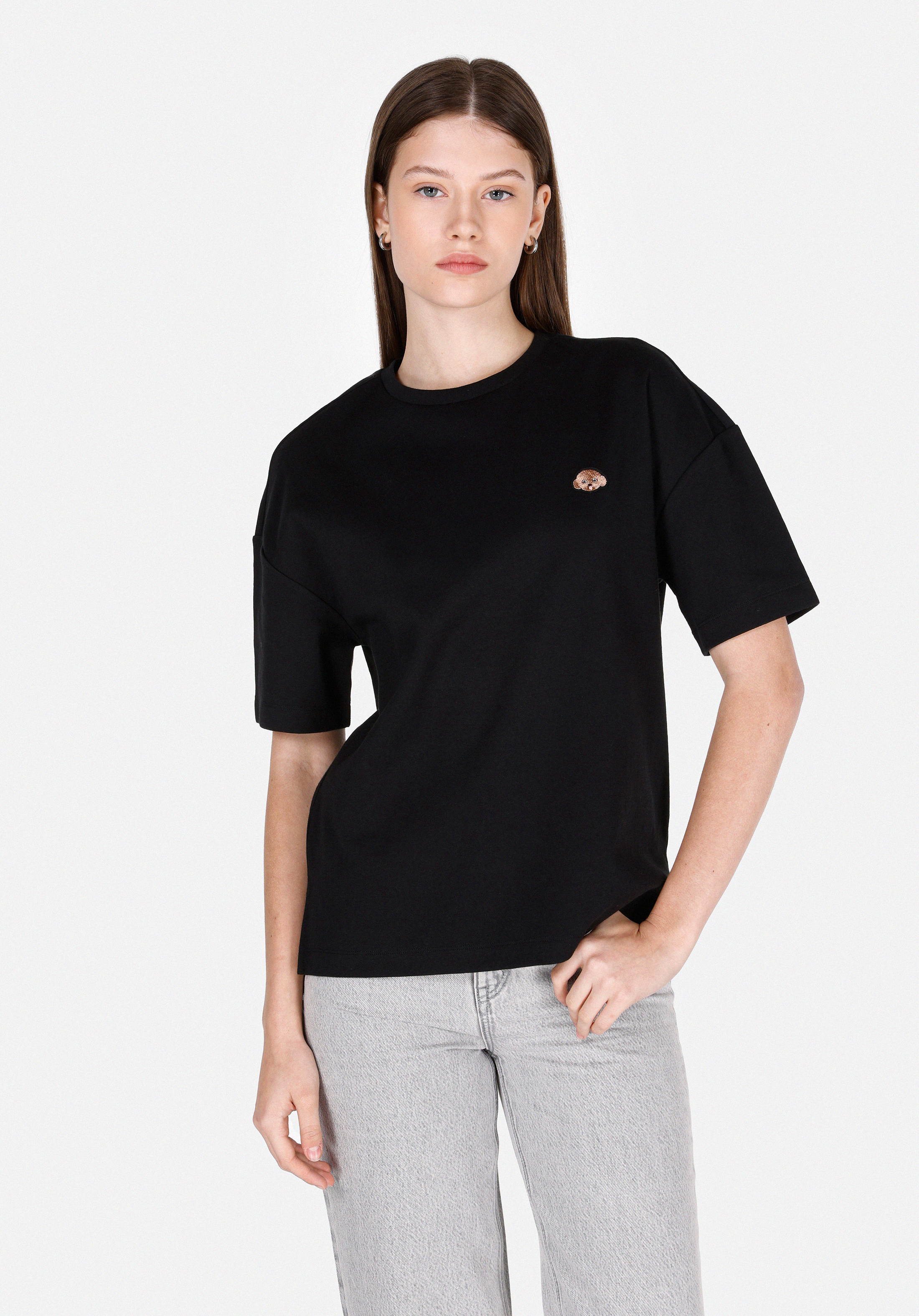 Regular Fit Yuvarlak Yaka Nakışlı Kadın Siyah Kısa Kol Tişört