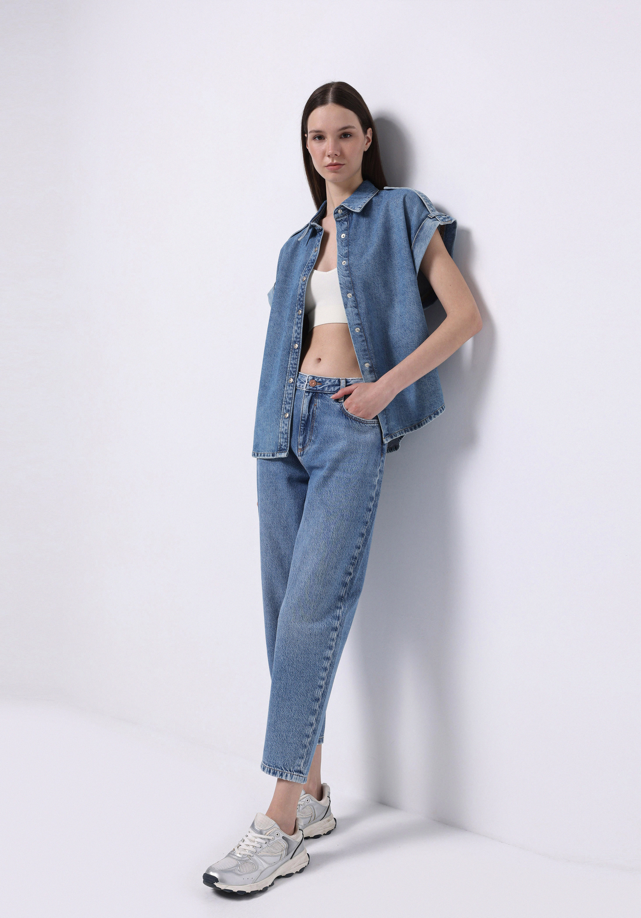 Barrel Fit Orta Bel Daralan Paça Kadın Mid İndigo Denim Jean Pantolon