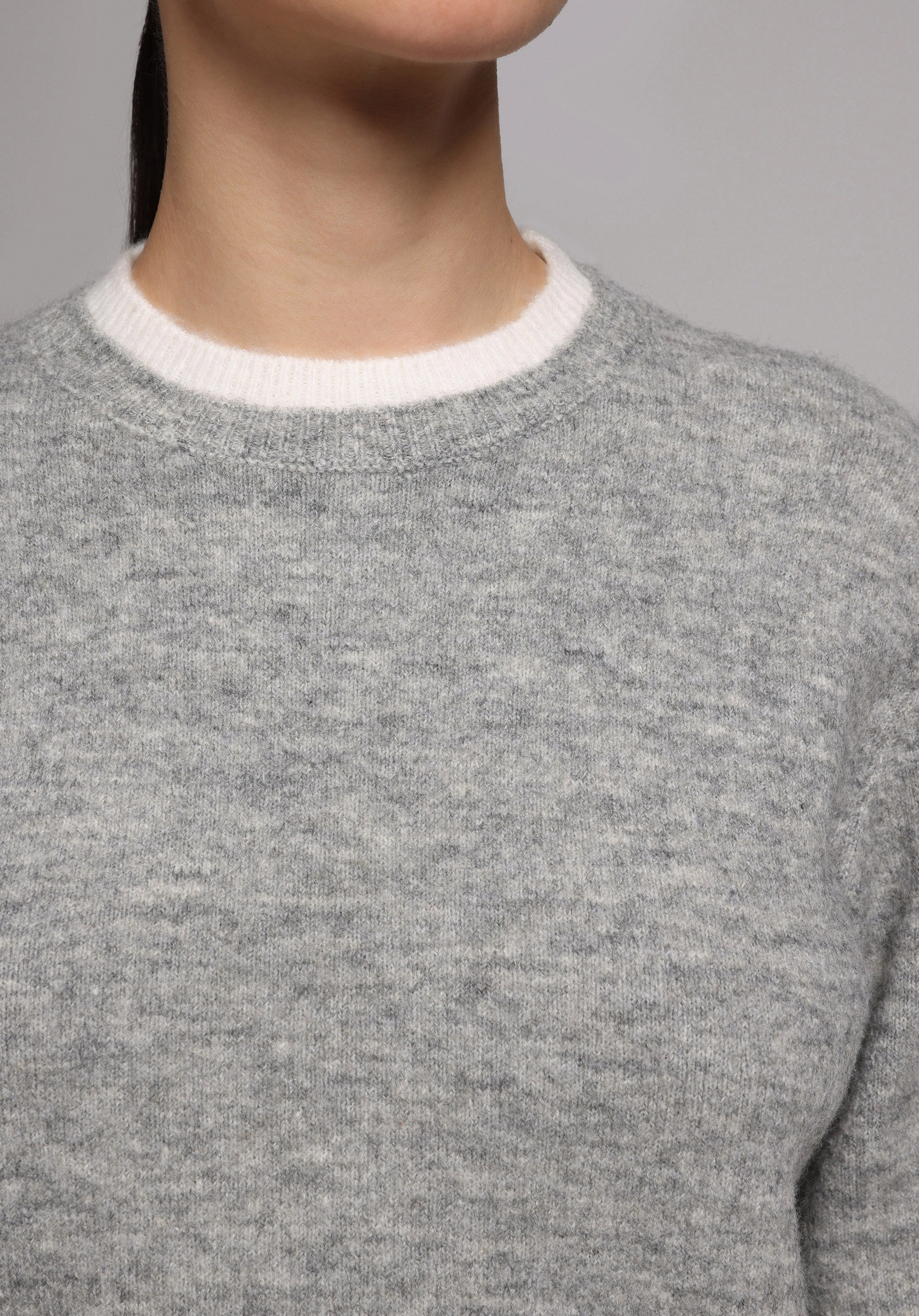 Regular Fit Yuvarlak Yaka Düz Kadın Gri Kazak