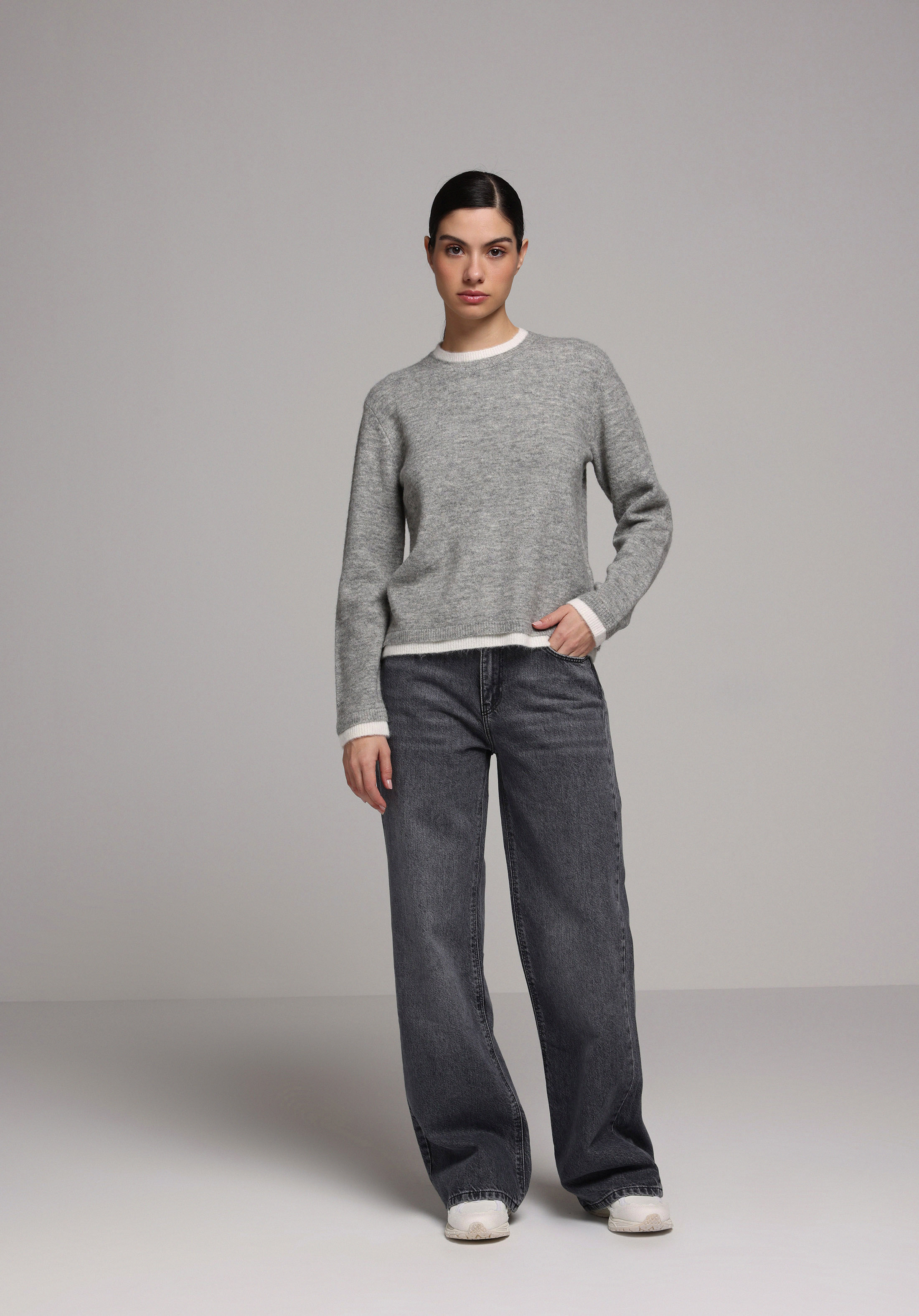 Regular Fit   Kadın Siyah Jean Pantolon