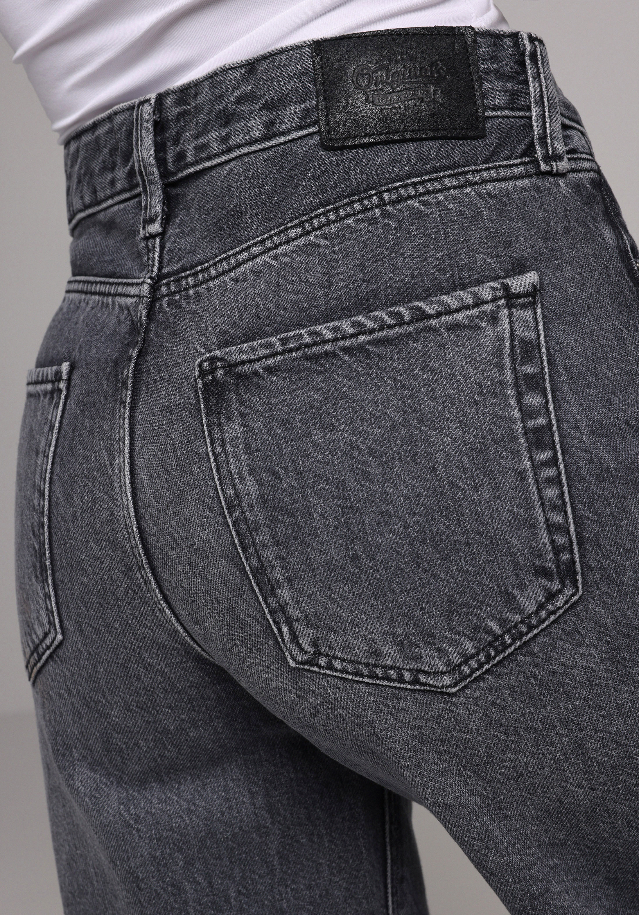 Regular Fit   Kadın Siyah Jean Pantolon