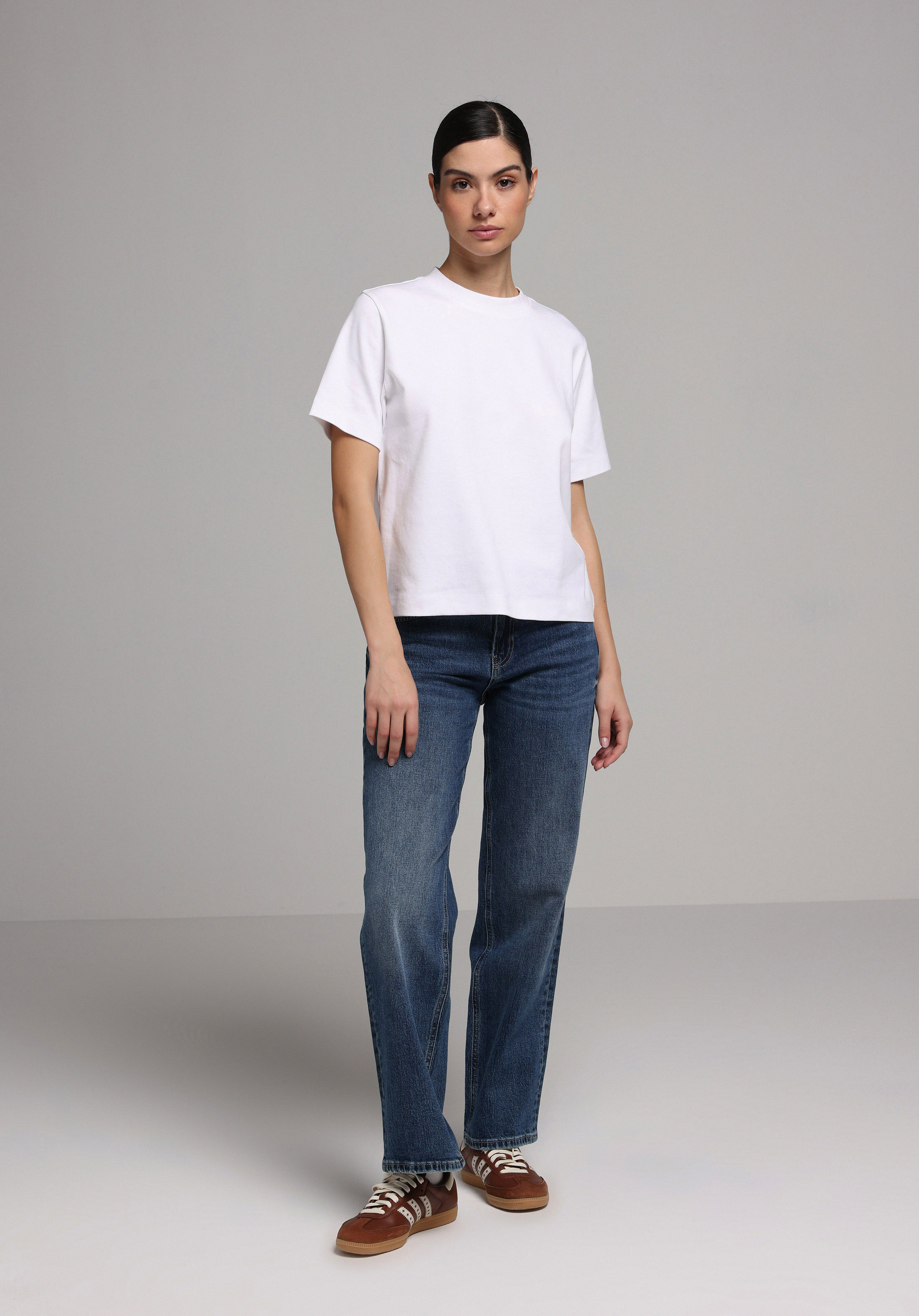 Boxy Fit Yuvarlak Yaka Düz Kadın Beyaz Kısa Kol Tişört