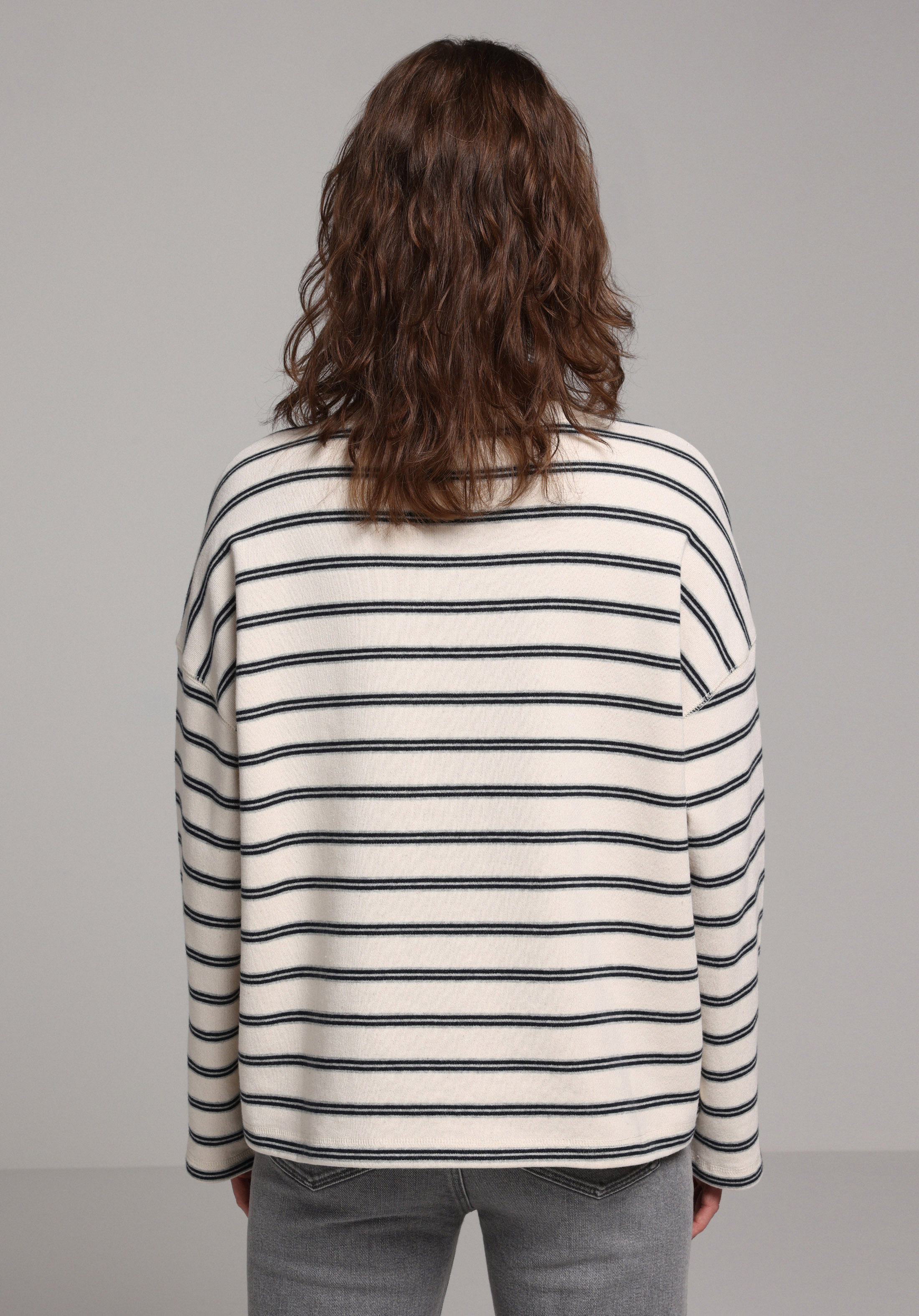 Relax Fit Yuvarlak Yaka Çizgili Kadın Ekru Sweatshirt