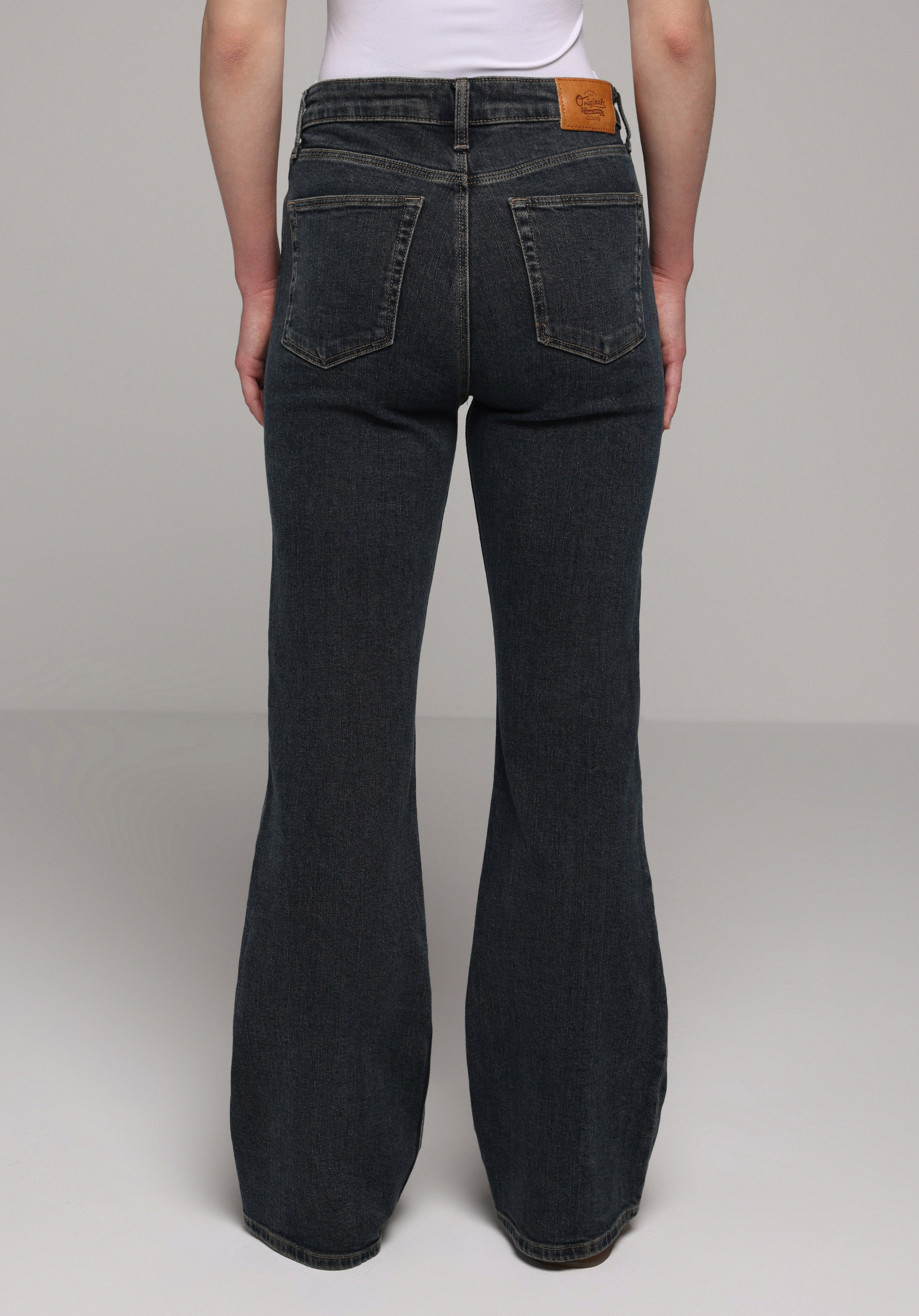 Regular Fit   Kadın Koyu İndigo Jean Pantolon