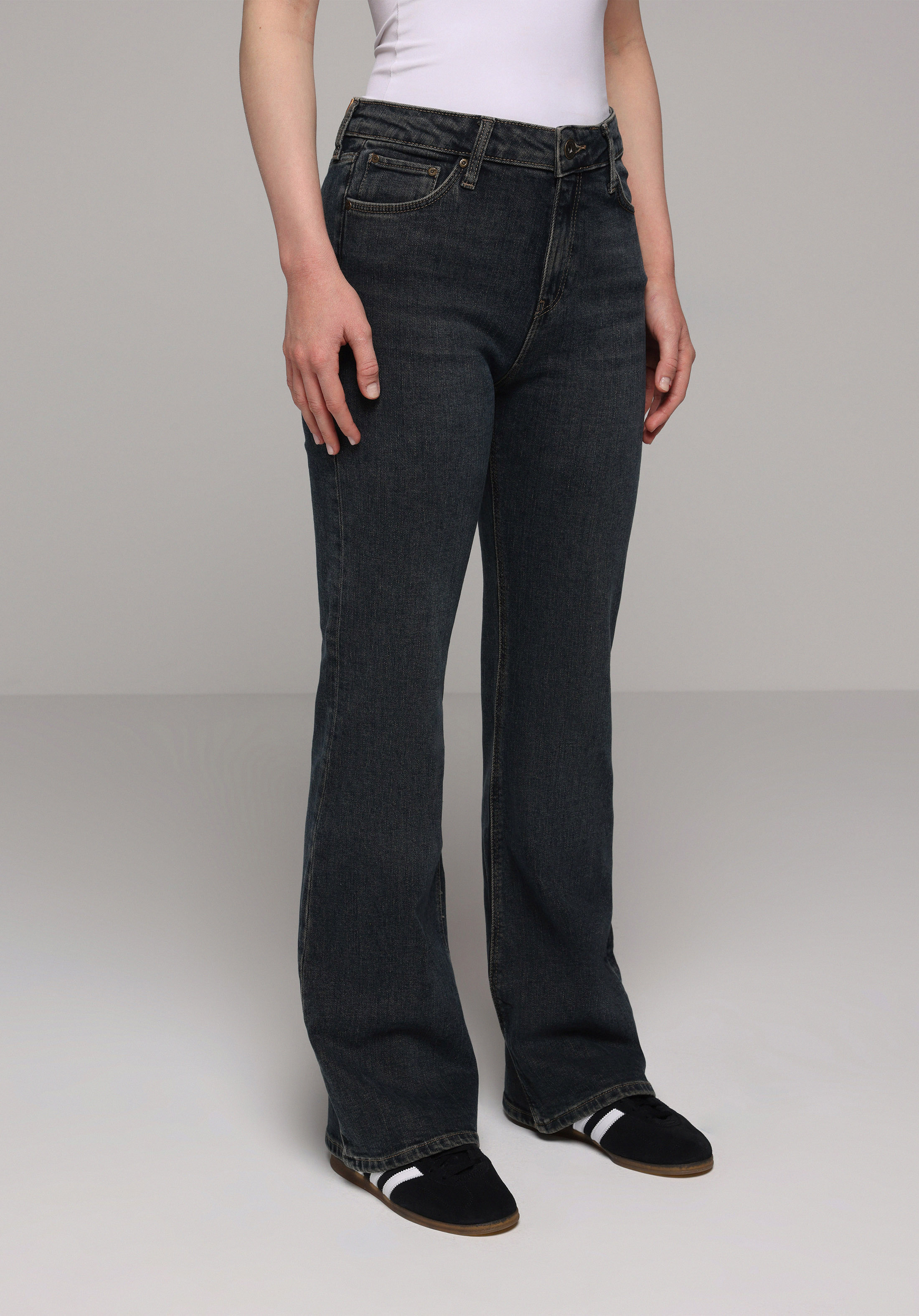 Regular Fit   Kadın Koyu İndigo Jean Pantolon